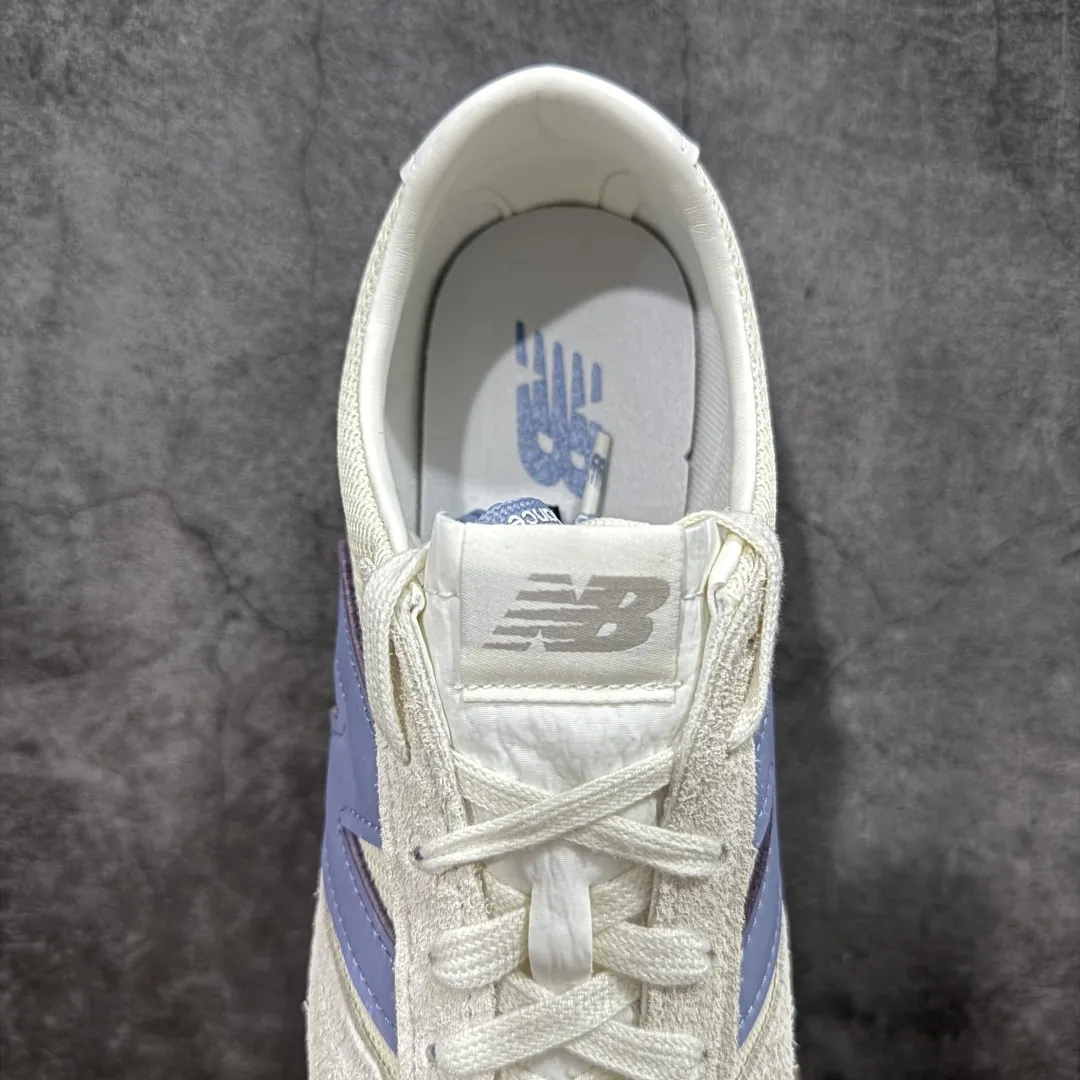 💰240 【总裁版】New Balance U471AA NB新百伦织物牛剖层革春夏薄底鞋防滑耐磨平衡轻便低帮生活休闲鞋 原档数据独立私模大底 唯一正确三层组合大底 特高弹切片加持 百分百还原原鞋脚感 NB市场最强产物 防伪原标全套原楦原纸板原厂数据开发 全鞋电脑针车加持 原厂网布 原装进口头层翻毛皮料正确绒感卡色 正确中底拉帮中底网布细节 匠心打造 耗时两个月开发完成 工艺极其复杂难度可想而知 高端零售专供产物 尺码：36 37 37.5 38 38.5 39.5 40 40.5 41.5 42 42.5 43 44 44.5 45 45.5 46.5 47 编码：NM280290