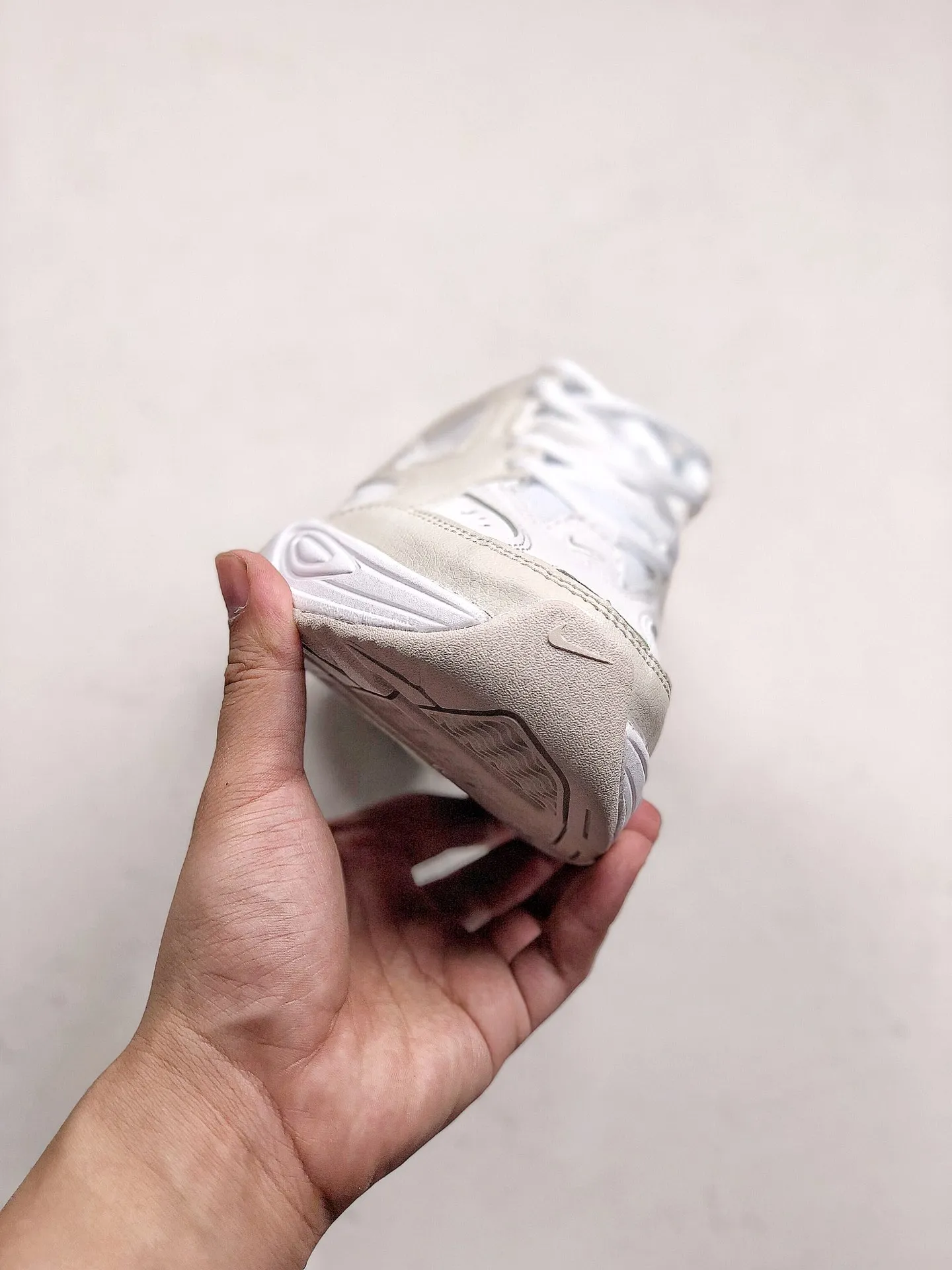💰180 工厂专供 毒版公司货 【NK】耐克 Nike M2K Tekno 复古潮流 鲜艳颜色分明，TPU 细节采用黑色呈现 夏日里体现得干脆利落 更增添一分视觉层次，提升整体的时尚感！复古潮流百搭旅游老爹鞋 ⚠️36-45