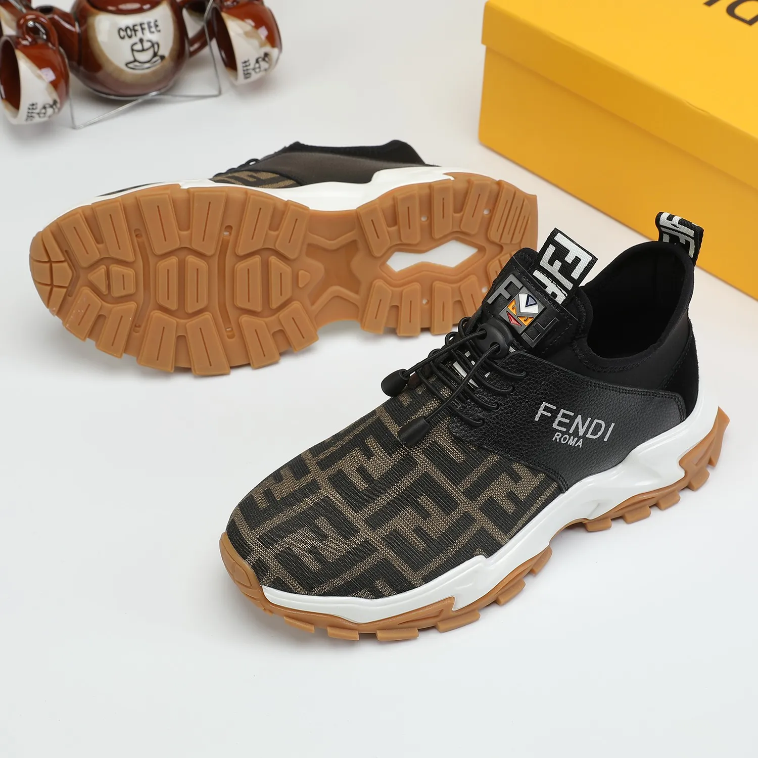 工厂批200💰全高档羊里 请认准高质量👍最新款FENDI芬迪👍 官网全球首发🔥 💋👟品牌芬迪 玫瑰](高端货) 💋👟级别：原版，[强] 💋👟材质：意大利原版头层色彩小牛皮配欧洲顶级羊皮内里👍 💋👟码数：38-45[胜利] 💋👟工艺：原版工艺[拳头] 💋👟颜色：二色 ，[爱心] 💋👟款式：最新款 🎉 💋👟供应：长期供货,永不继货[嘴唇]