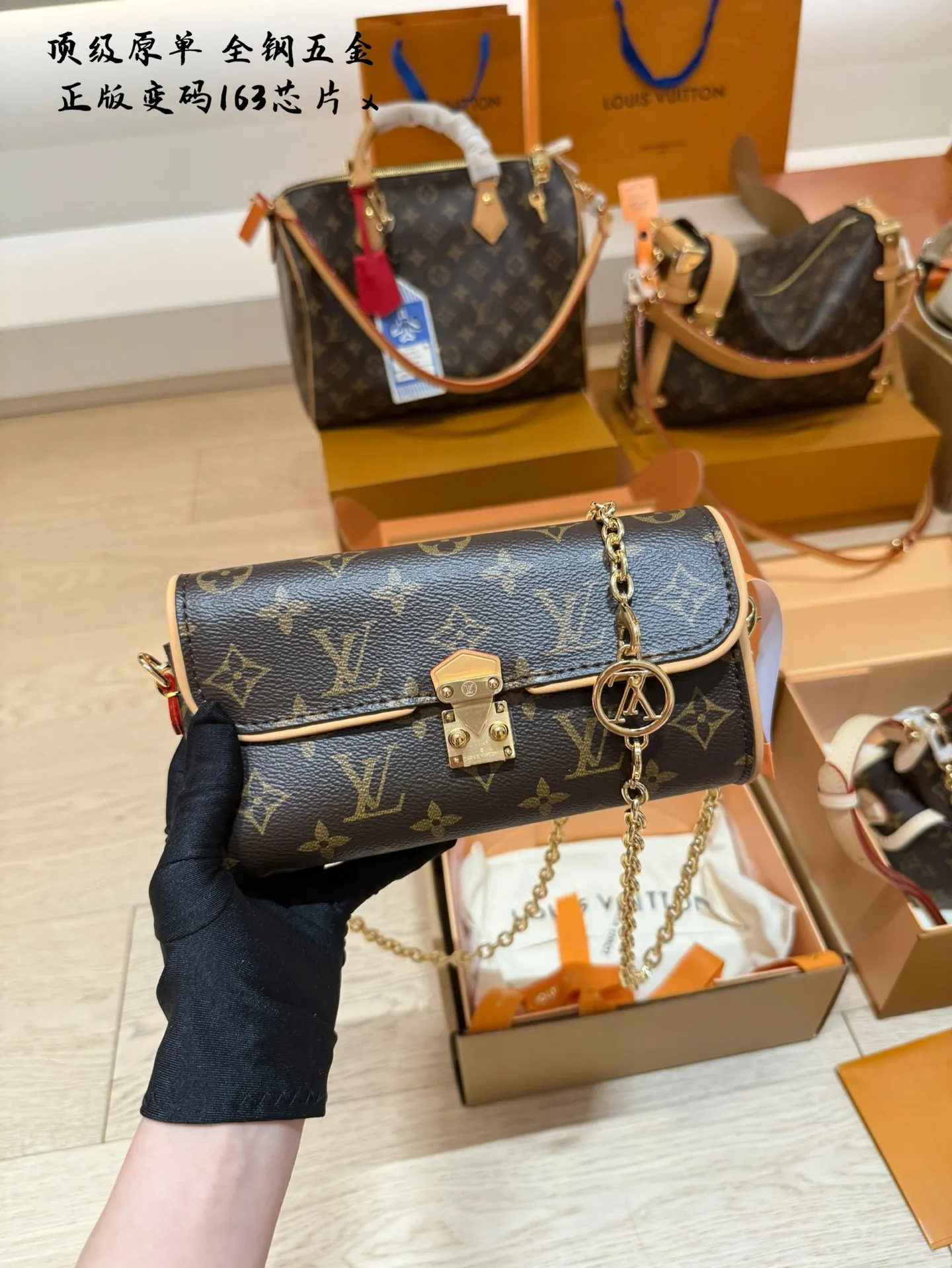 钢五金p200 LV新品来袭2025新款pochette camille 新品长度很长，手机完全可以放下，日常的逛街包老花满印 20cm 双盒包装