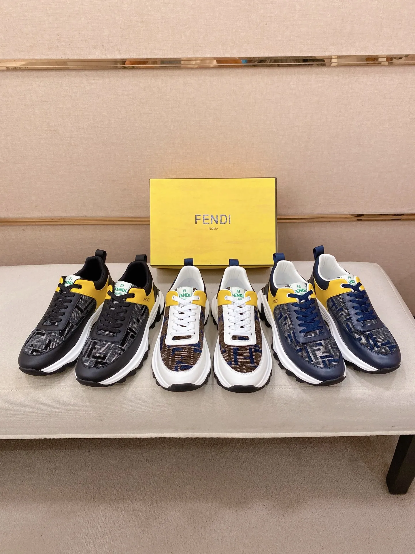 工厂价 231💰 (fendi芬迪) 新款👊🏻鞋面🇮🇹进口牛皮面料 🇩🇪内里进口羊皮内里 。原版大底开模,每一位男士的身份衬托,上脚大气稳重🚶🏻🚶🏻高端定制专柜原版复刻📯不管风吹雨打鞋楦不变,经得起时间的验证🔍️,🔵 码数:38-44