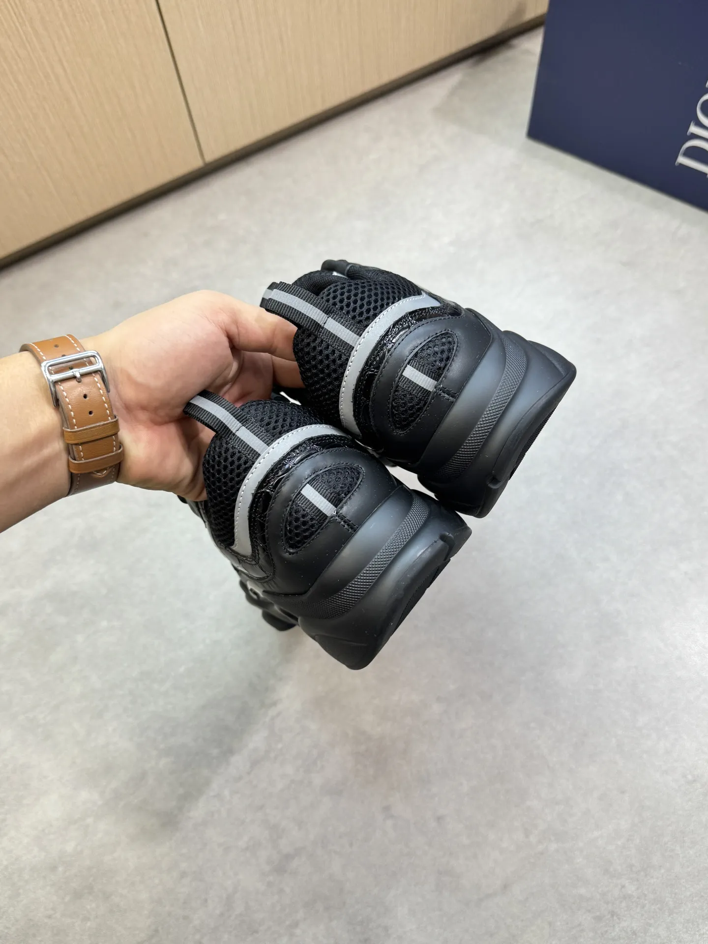 【 Dior】迪奥 P430💰 -高端品质 原单🔍🔍🔍休闲运动鞋 -鞋面:🔝石头纹小牛皮、高丝光网帆布匹、品牌图腾布匹、鞋舌.后跟;反光品牌织带 -内里:品牌帆布 -原版:超轻TPU发泡·橡胶;双色成型大底 -超高品控·做工精细:凸显(高端·贵气·档次) -Size :39-44(38、45、46,47,可订做)·D9285