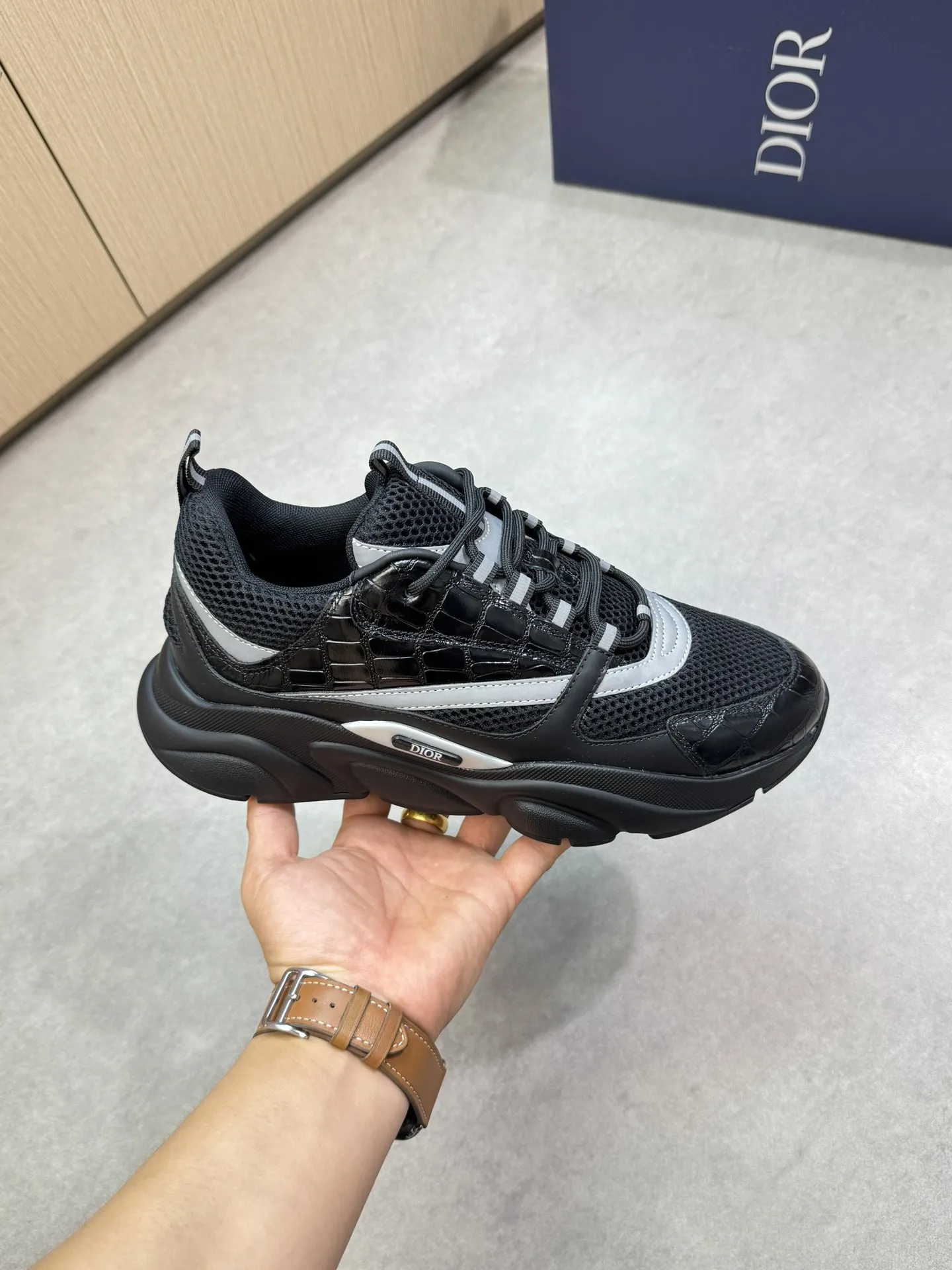 【 Dior】迪奥 P430💰 -高端品质 原单🔍🔍🔍休闲运动鞋 -鞋面:🔝石头纹小牛皮、高丝光网帆布匹、品牌图腾布匹、鞋舌.后跟;反光品牌织带 -内里:品牌帆布 -原版:超轻TPU发泡·橡胶;双色成型大底 -超高品控·做工精细:凸显(高端·贵气·档次) -Size :39-44(38、45、46,47,可订做)·D9285