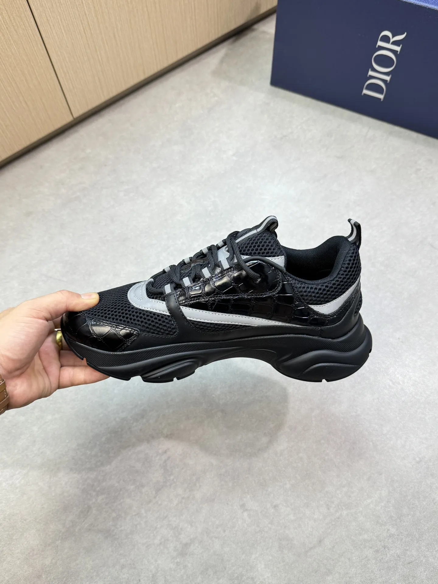 【 Dior】迪奥 P430💰 -高端品质 原单🔍🔍🔍休闲运动鞋 -鞋面:🔝石头纹小牛皮、高丝光网帆布匹、品牌图腾布匹、鞋舌.后跟;反光品牌织带 -内里:品牌帆布 -原版:超轻TPU发泡·橡胶;双色成型大底 -超高品控·做工精细:凸显(高端·贵气·档次) -Size :39-44(38、45、46,47,可订做)·D9285