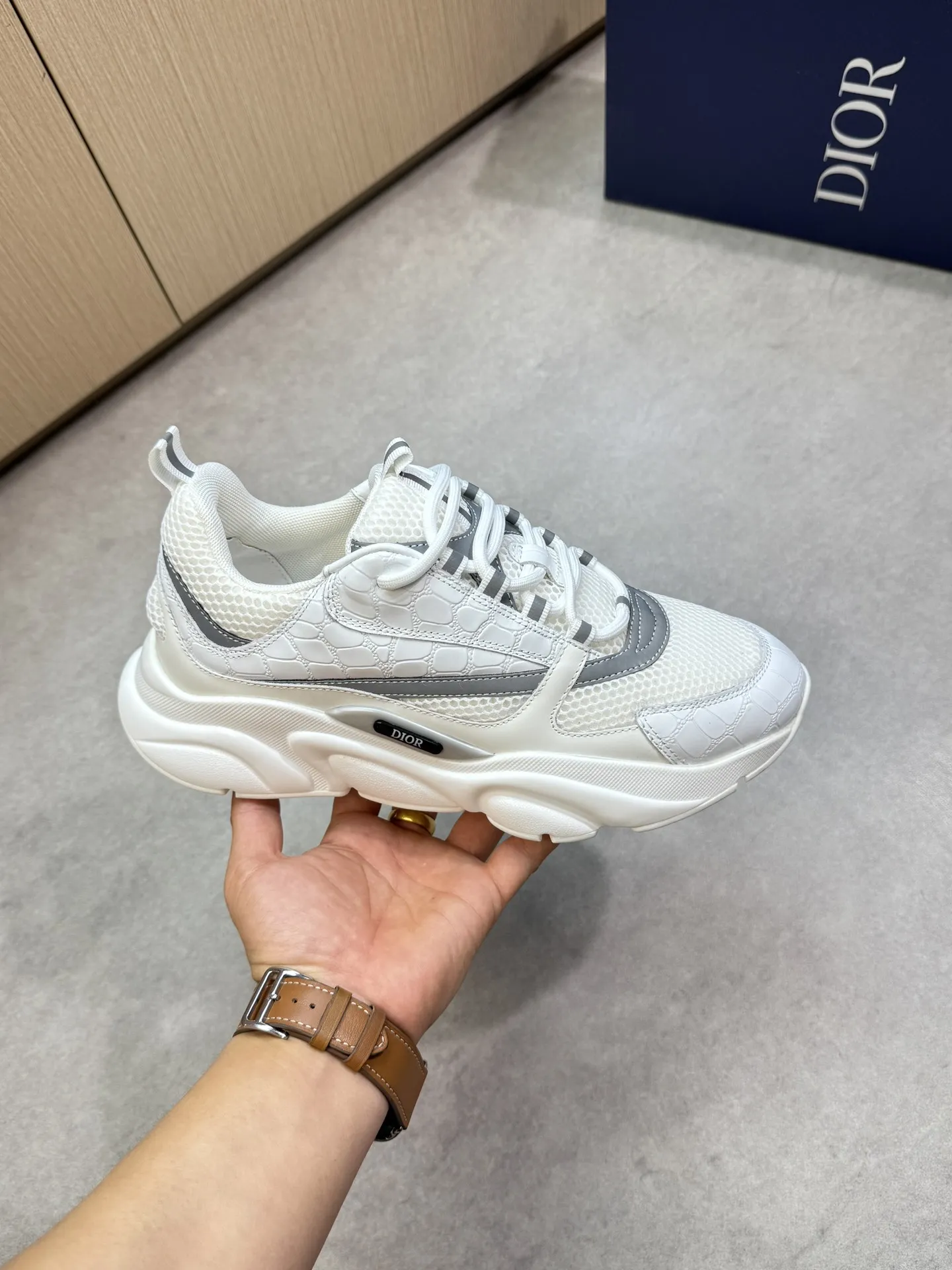 【 Dior】迪奥 P430💰 -高端品质 原单🔍🔍🔍休闲运动鞋 -鞋面:🔝石头纹小牛皮、高丝光网帆布匹、品牌图腾布匹、鞋舌.后跟;反光品牌织带 -内里:品牌帆布 -原版:超轻TPU发泡·橡胶;双色成型大底 -超高品控·做工精细:凸显(高端·贵气·档次) -Size :39-44(38、45、46,47,可订做)·D9285