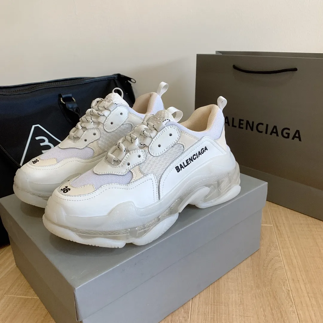 橙子出厂价💰185【白水晶】 BALENCIAGA 巴黎世家水晶底老爹鞋 颜色：黑、白、奶茶、灰白、紫罗兰、奶白 码数：女35-40，男39-44