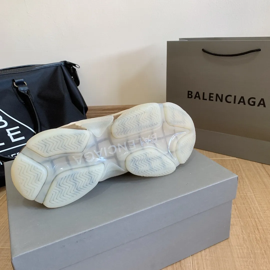 橙子出厂价💰185【白水晶】 BALENCIAGA 巴黎世家水晶底老爹鞋 颜色:黑、白、奶茶、灰白、紫罗兰、奶白 码数:女35-40,男39-44