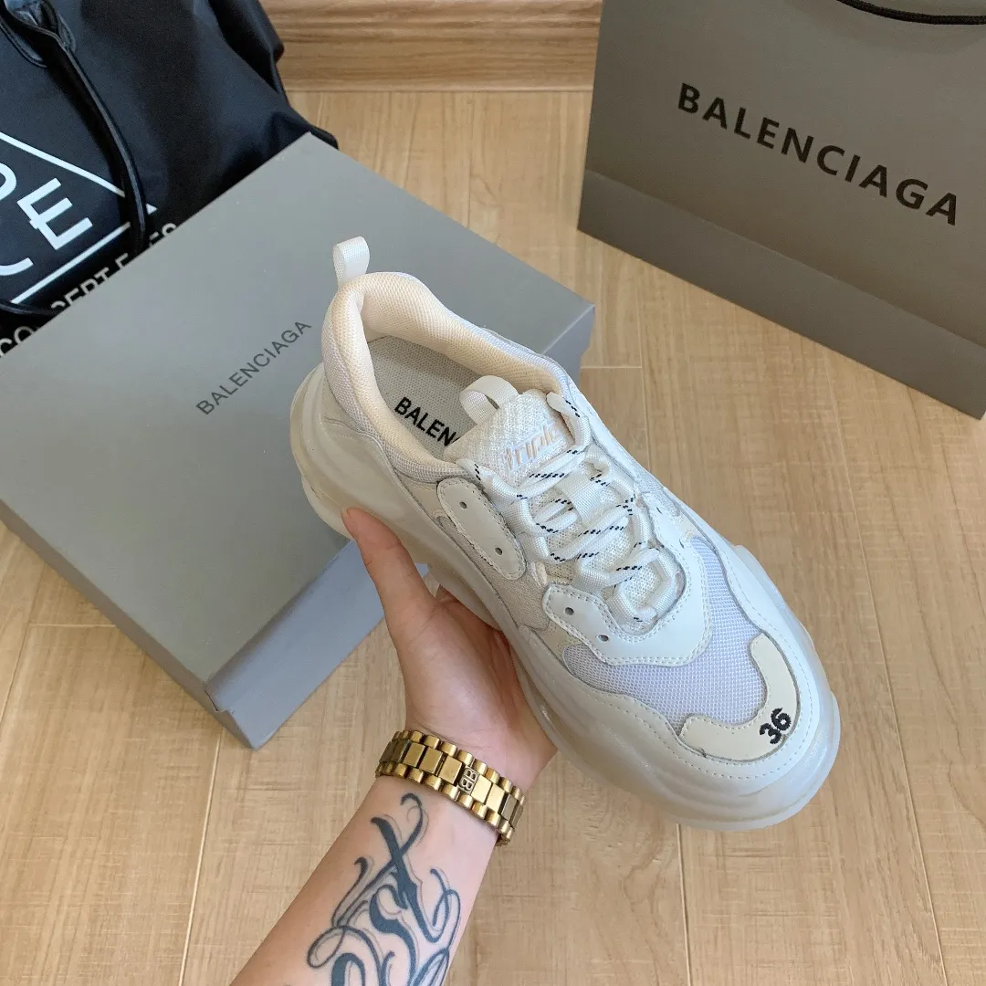 橙子出厂价💰185【白水晶】 BALENCIAGA 巴黎世家水晶底老爹鞋 颜色：黑、白、奶茶、灰白、紫罗兰、奶白 码数：女35-40，男39-44