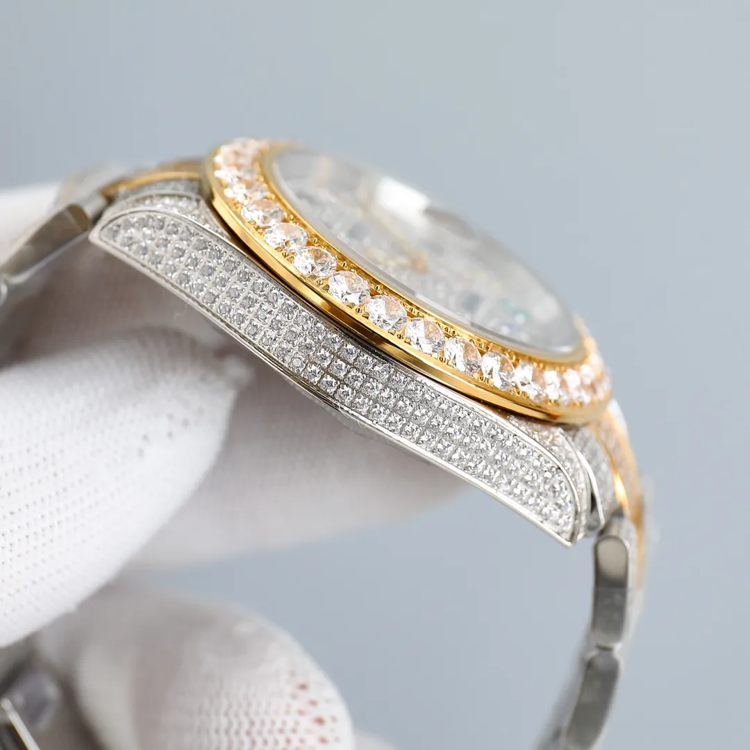 统一价1600 💎劳力士ROLEX 奢华极致满天星版本腕表904精钢打造,密镶顶级施华洛世奇美钻,奢华品质的诠释,璀璨夺目,魅力绽放。表壳表链全镶满美钻,金光闪闪,腕表尺寸42mm