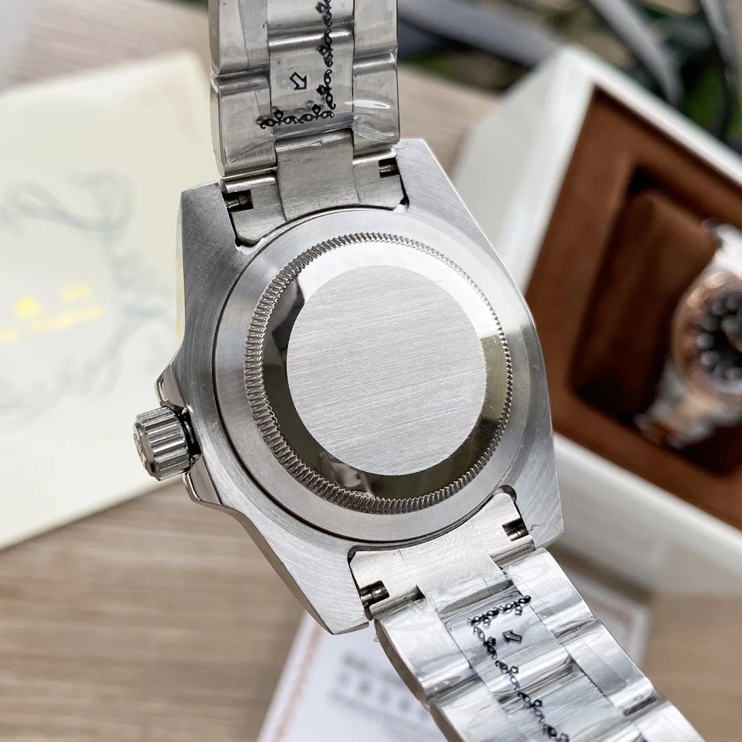 白壳💰200 金壳220。劳力士⚡ROLEX GMT-格林尼治系列 全自动机械40mm •(三珠钢带、五珠钢带任君挑选)