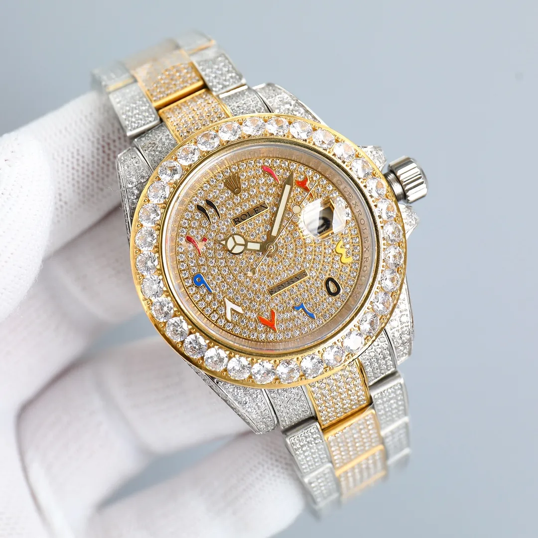 统一价1600 💎劳力士ROLEX 奢华极致满天星版本腕表904精钢打造,密镶顶级施华洛世奇美钻,奢华品质的诠释,璀璨夺目,魅力绽放。表壳表链全镶满美钻,金光闪闪,腕表尺寸42mm