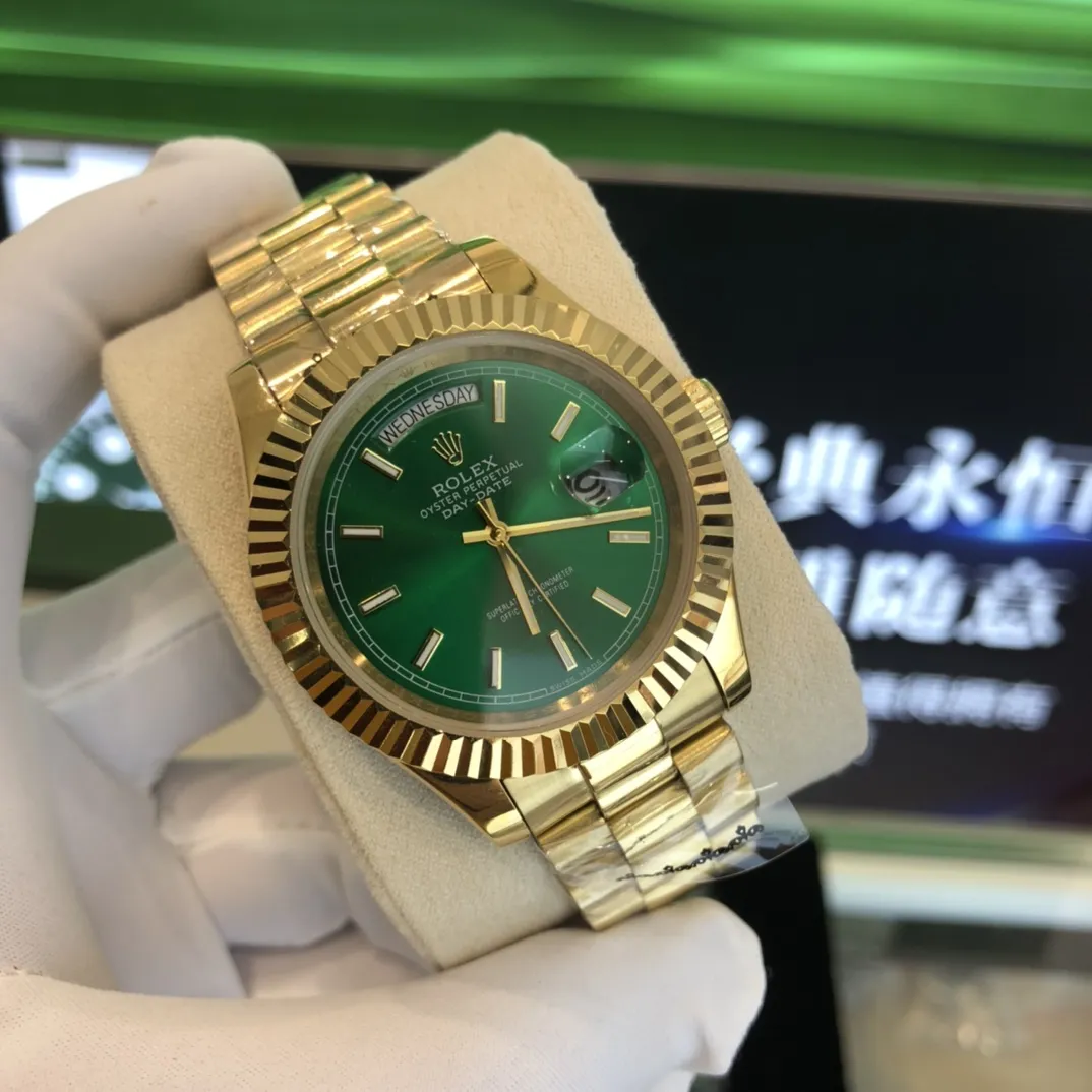 320💰 劳力士Rolex 日志系列双历腕表 采用全自动机械机芯 【表壳直径41mm 厚10mm与原装同步】有人钟情其精确,有人欣赏其典雅,有人喜爱其坚固,至尊名表劳力士(Rolex),品质精良,工艺精湛,糅合尊贵、典雅和独特气质于一身,位列世界手表业之翘楚,被称为“精确”的代名词!专注品质,不忘初衷! 实物无P图拍摄效果!鉴赏精准细节精湛,演绎出奢华与精致的品牌精神,欢迎转载。