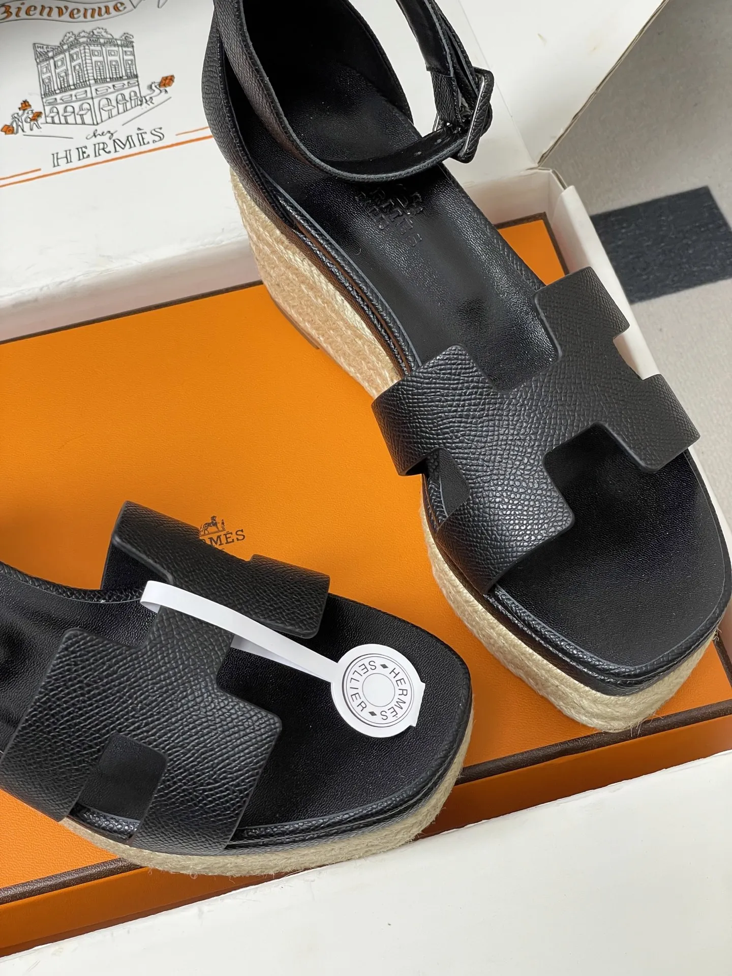 p380-顶级品质（配高档飞机盒✈️） Hermes 爱马仕🐎 H家 Elda草编鞋系列经典H型鞋面坡跟凉鞋露趾后绑带高跟麻绳凉鞋 小牛皮草编鞋，