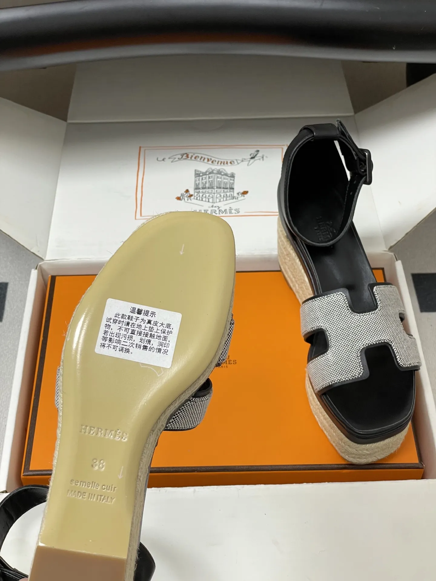 p390-顶级品质(配高档飞机盒✈️) Hermes 爱马仕🐎 H家 Elda草编鞋系列经典H型鞋面坡跟凉鞋露趾后绑带高跟麻绳凉鞋 小牛皮草编鞋,