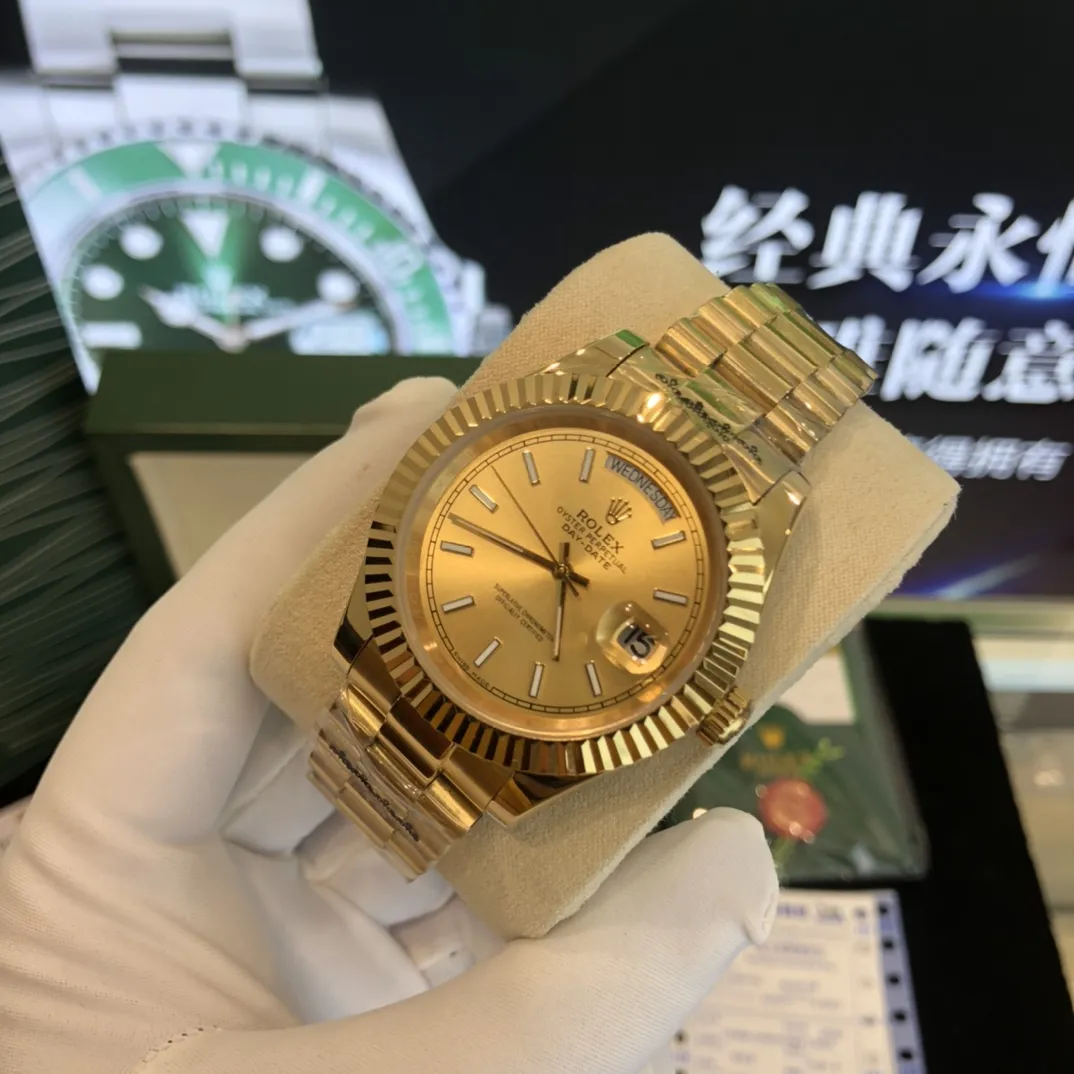 320💰 劳力士Rolex 日志系列双历腕表 采用全自动机械机芯 【表壳直径41mm 厚10mm与原装同步】有人钟情其精确,有人欣赏其典雅,有人喜爱其坚固,至尊名表劳力士(Rolex),品质精良,工艺精湛,糅合尊贵、典雅和独特气质于一身,位列世界手表业之翘楚,被称为“精确”的代名词!专注品质,不忘初衷! 实物无P图拍摄效果!鉴赏精准细节精湛,演绎出奢华与精致的品牌精神,欢迎转载。