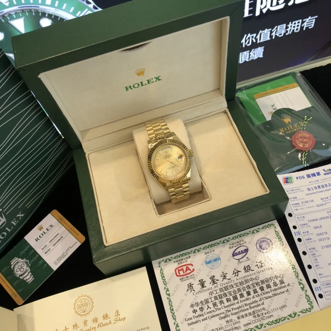 320💰 劳力士Rolex 日志系列双历腕表 采用全自动机械机芯 【表壳直径41mm 厚10mm与原装同步】有人钟情其精确,有人欣赏其典雅,有人喜爱其坚固,至尊名表劳力士(Rolex),品质精良,工艺精湛,糅合尊贵、典雅和独特气质于一身,位列世界手表业之翘楚,被称为“精确”的代名词!专注品质,不忘初衷! 实物无P图拍摄效果!鉴赏精准细节精湛,演绎出奢华与精致的品牌精神,欢迎转载。