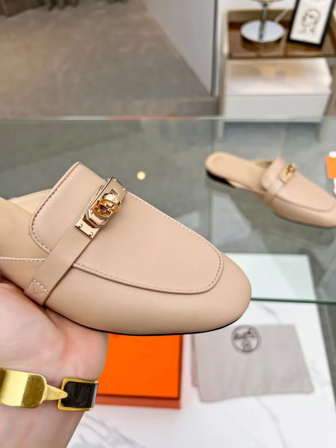 橡胶大底p170真皮大底加40Hermes 爱马仕经典款正品开模定制五金纯钢五金，最强真空5重 电镀18k白金工艺，永不掉色.. 真皮油边工艺面料：牛皮内里：羊皮大底：橡胶大底码数：35～42