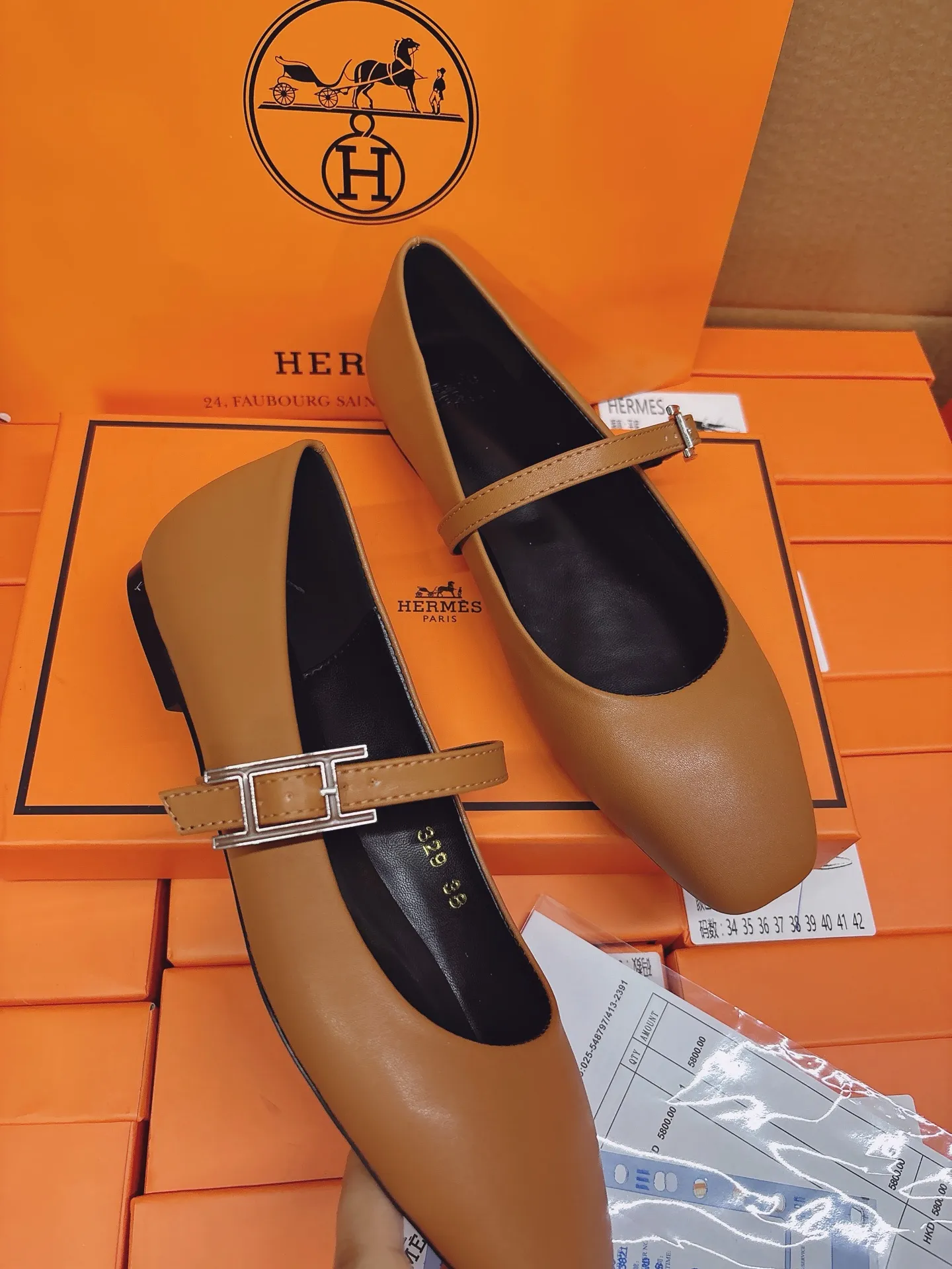橙子出厂价💰100 HERMES 爱马仕🆕顶级专柜 早春新款 官网上新 爱马仕种草新品 25SS-钻扣玛丽珍/爱马仕/HERMES/玛丽珍 早春多巴胺穿搭 专柜限定 小红书推荐 时尚单品 ➤ 原版开模 代购版本 ➤ 进口超迁皮/牛反绒 ➤ 垫脚超迁 ➤ 私膜真皮大底 ➤ 全套专柜包装 Size：34-42