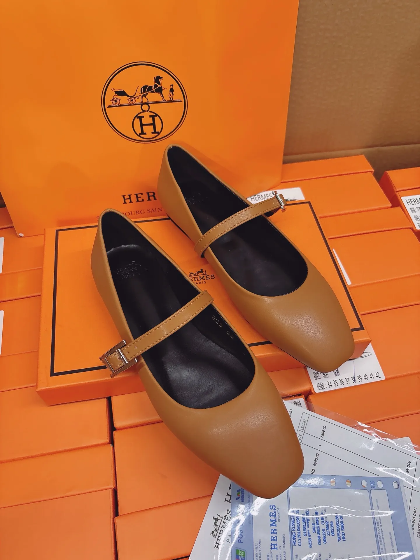 橙子出厂价💰100 HERMES 爱马仕🆕顶级专柜 早春新款 官网上新 爱马仕种草新品 25SS-钻扣玛丽珍/爱马仕/HERMES/玛丽珍 早春多巴胺穿搭 专柜限定 小红书推荐 时尚单品 ➤ 原版开模 代购版本 ➤ 进口超迁皮/牛反绒 ➤ 垫脚超迁 ➤ 私膜真皮大底 ➤ 全套专柜包装 Size:34-42