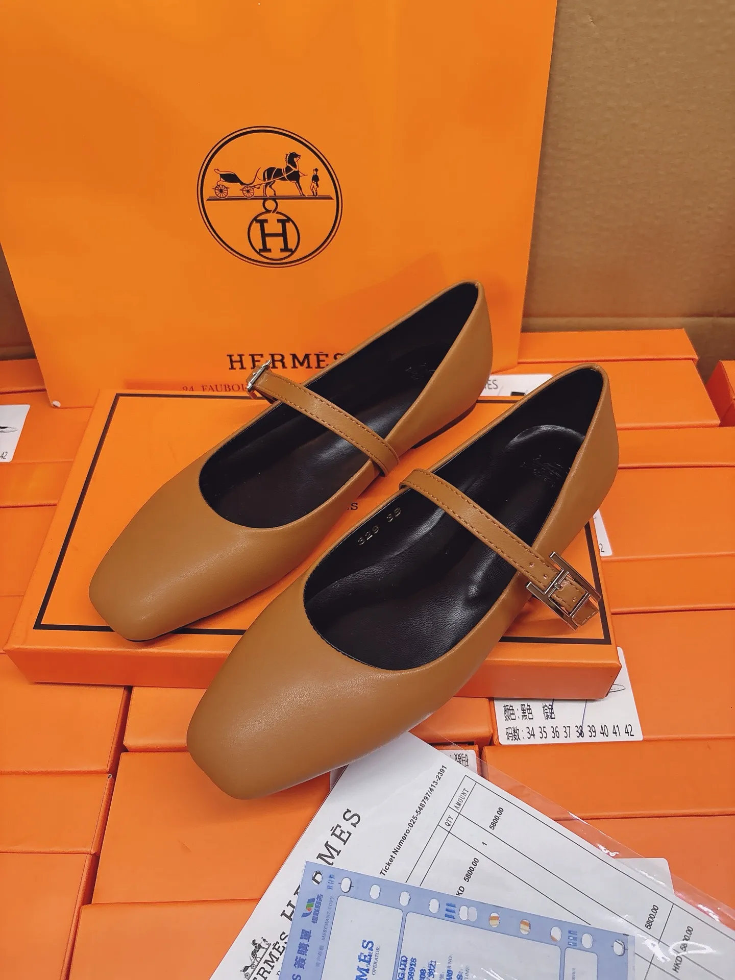 橙子出厂价💰100 HERMES 爱马仕🆕顶级专柜 早春新款 官网上新 爱马仕种草新品 25SS-钻扣玛丽珍/爱马仕/HERMES/玛丽珍 早春多巴胺穿搭 专柜限定 小红书推荐 时尚单品 ➤ 原版开模 代购版本 ➤ 进口超迁皮/牛反绒 ➤ 垫脚超迁 ➤ 私膜真皮大底 ➤ 全套专柜包装 Size:34-42