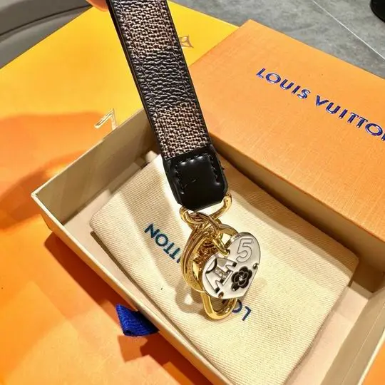LV keyring 03lyh312 (1)