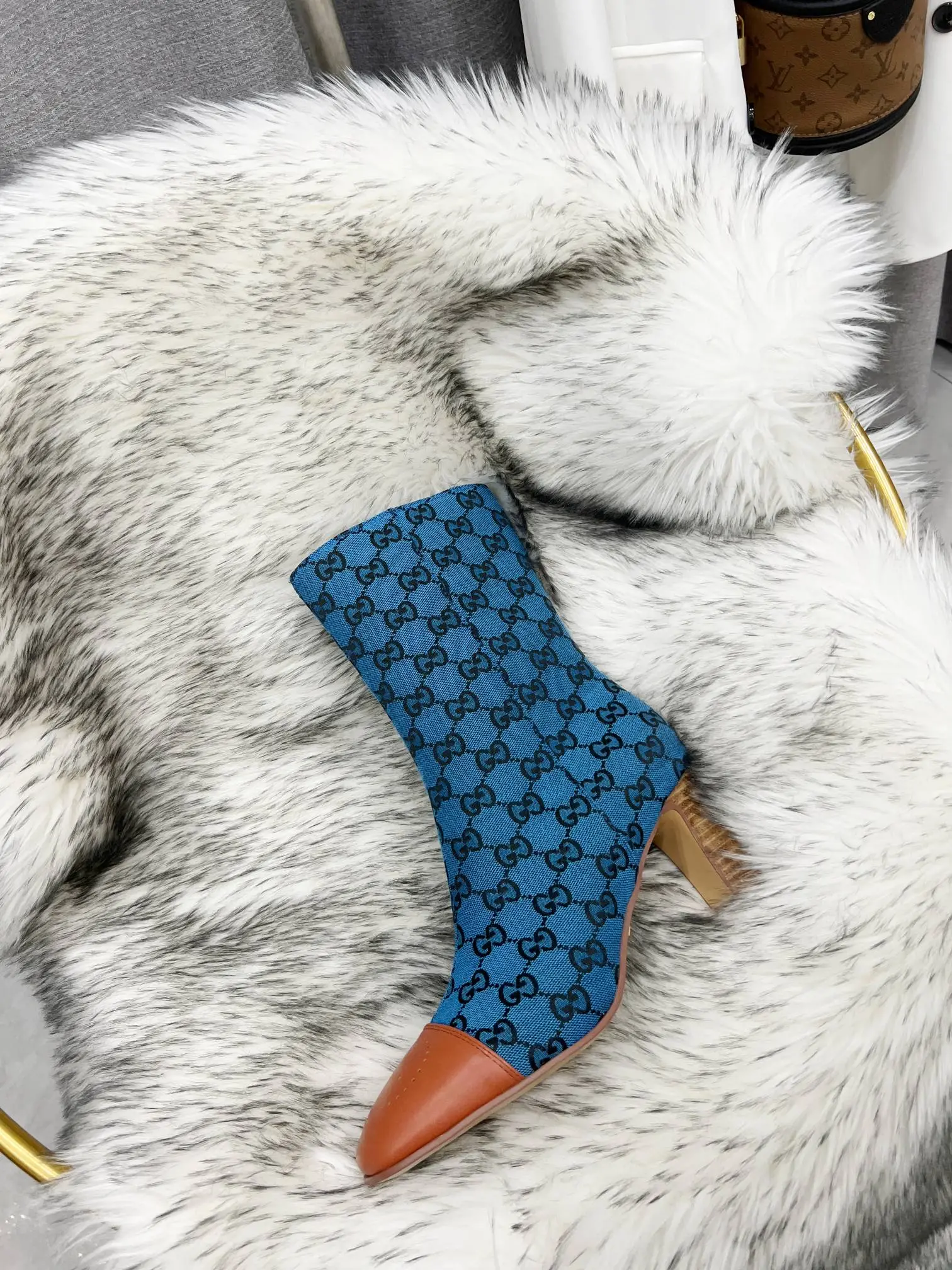 2021年GUCCI最新款 高跟6CM,P橡胶底290米,真皮底330米。 码数35-43