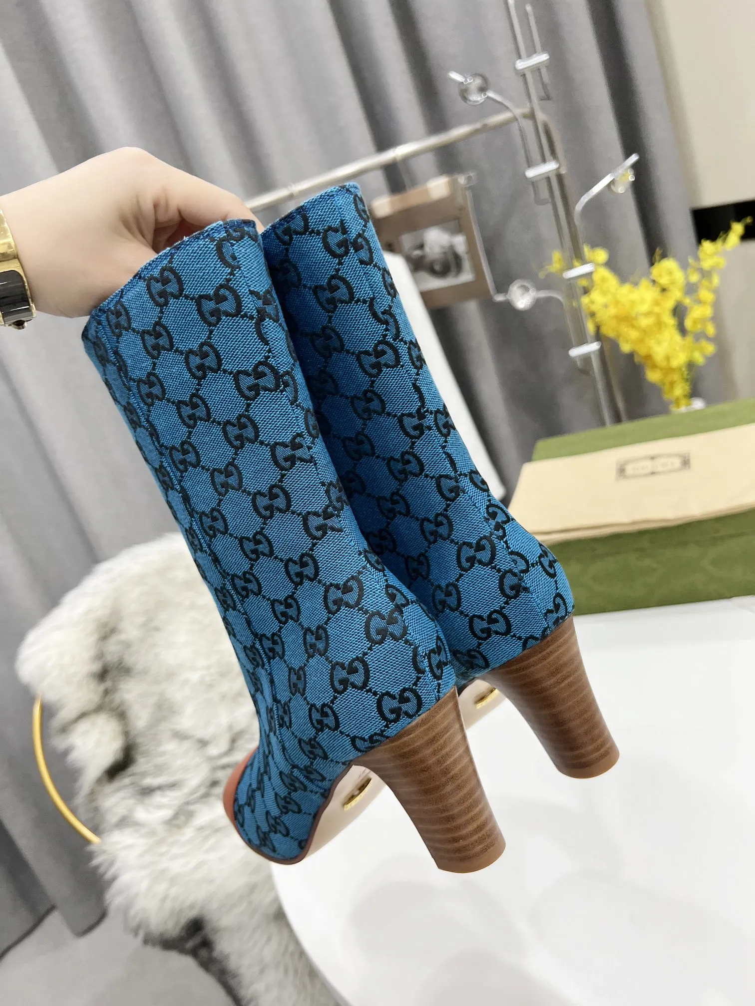 2021年GUCCI最新款 高跟6CM，P橡胶底290米，真皮底330米。 码数35-43