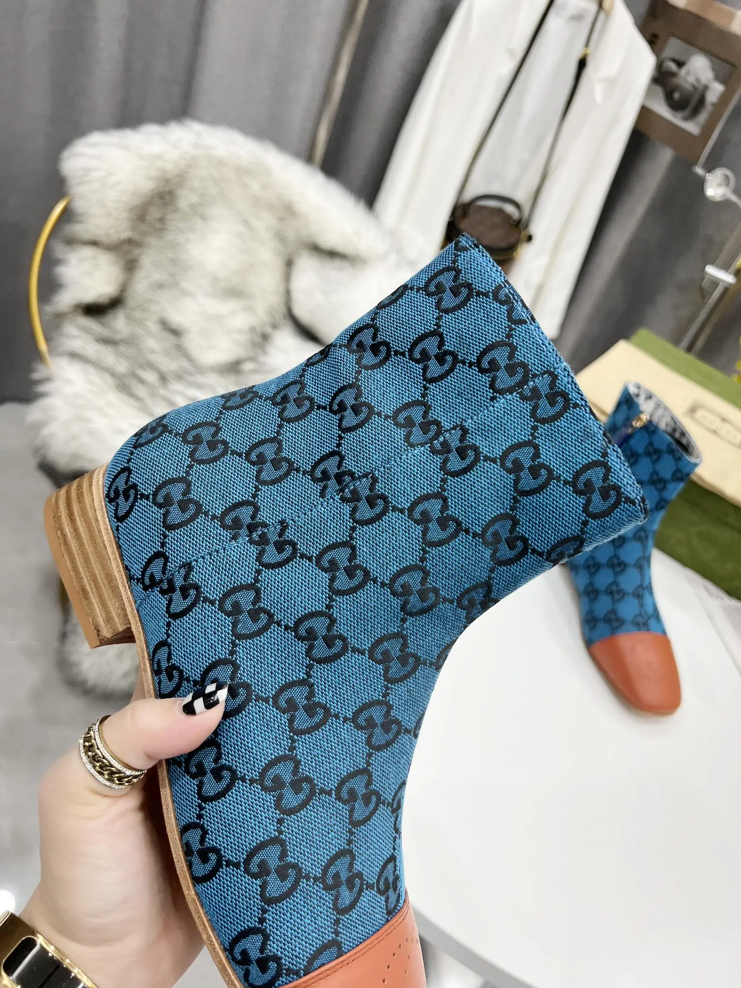 2021年GUCCI最新款 平跟1.5CM，P：橡胶底260米，真皮底290米。码数35-43