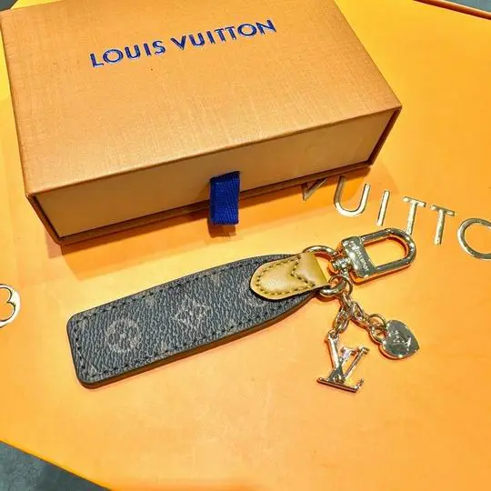 LV keyring 03lyh311 (1)