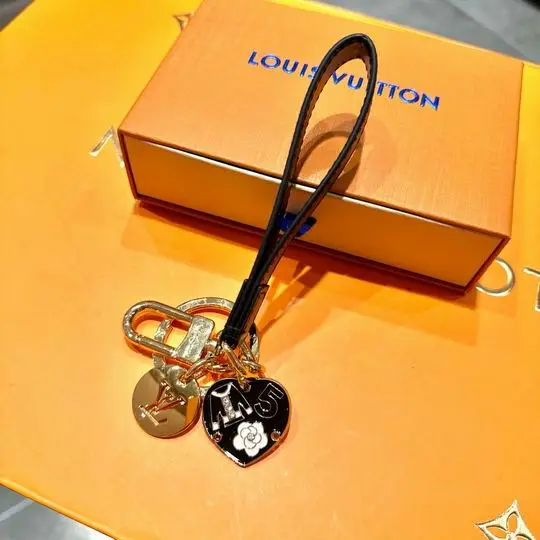 LV keyring 03lyh312 (1)