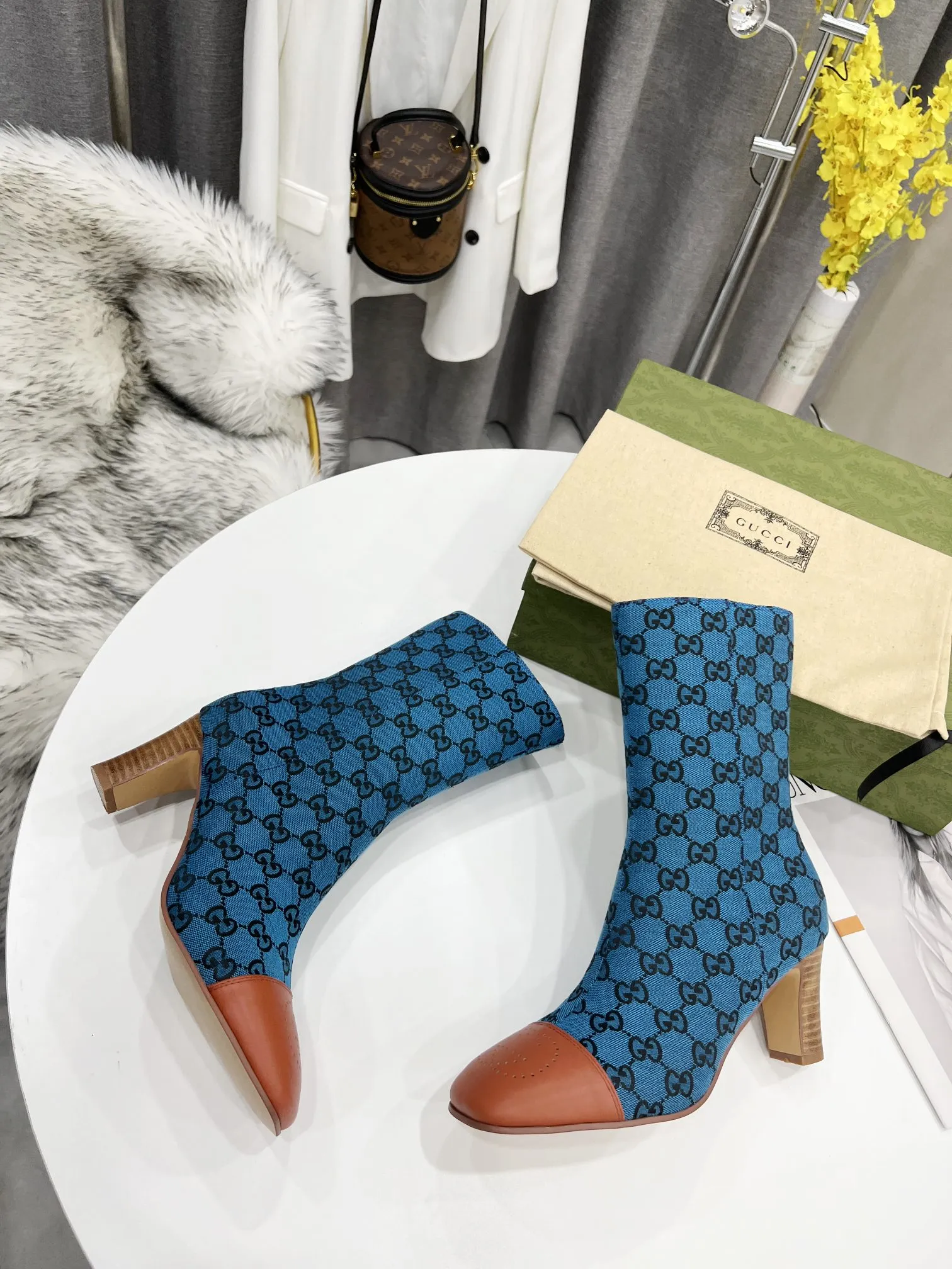 2021年GUCCI最新款 高跟6CM，P橡胶底290米，真皮底330米。 码数35-43