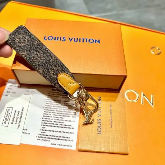 LV keyring 03lyh311 (1)