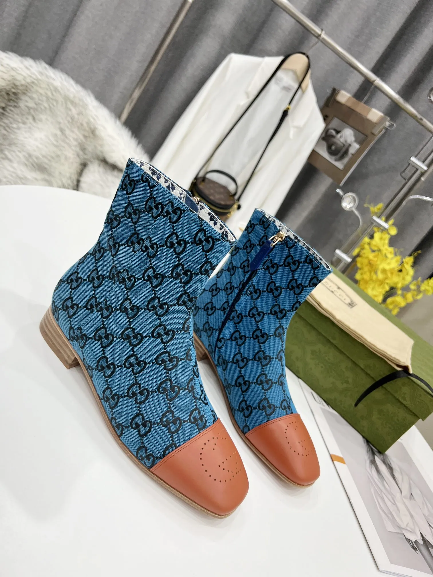 2021年GUCCI最新款 平跟1.5CM,P:橡胶底260米,真皮底290米。码数35-43