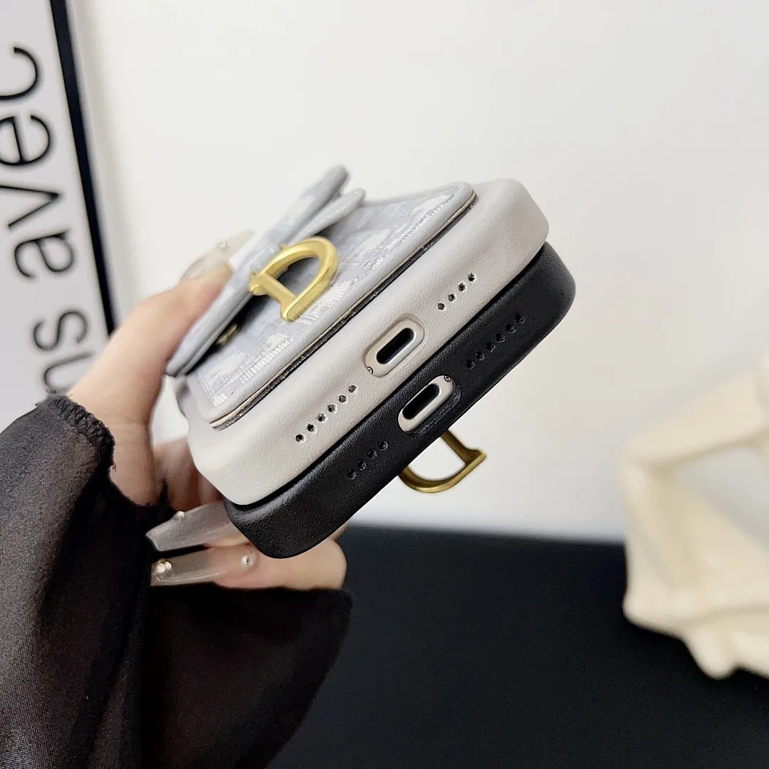 马鞍D扣竖款卡包壳