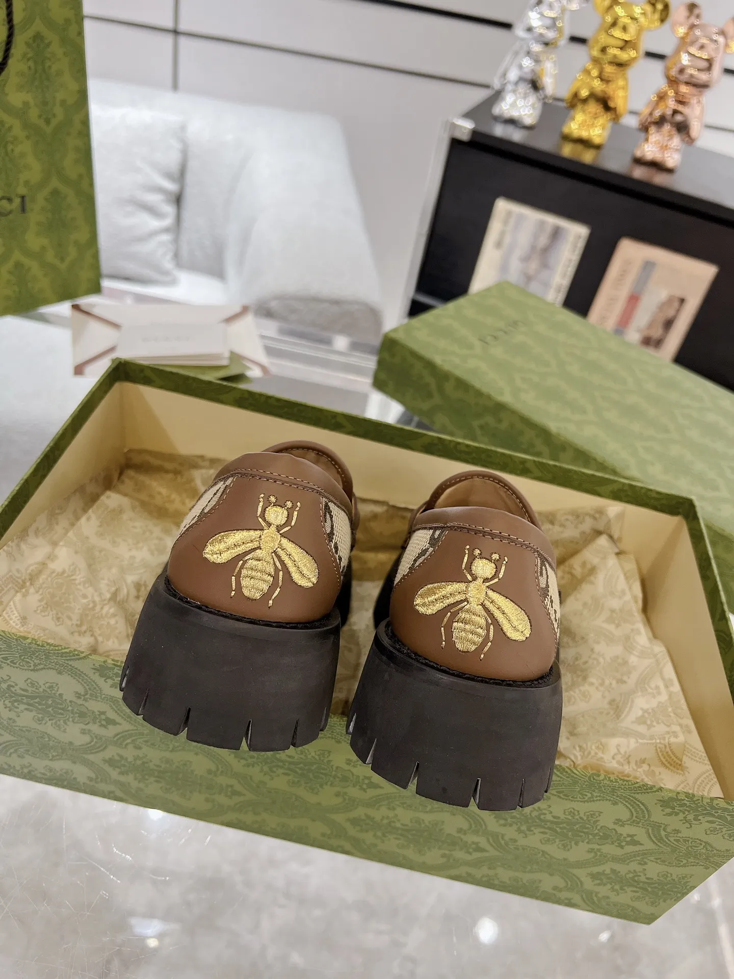 💛P270💰 男+10 Gucci古驰2023早春新品!原版开发高版本,男女款都有开边珠品质保证始终如一 码数:女35-41# 男39-45#