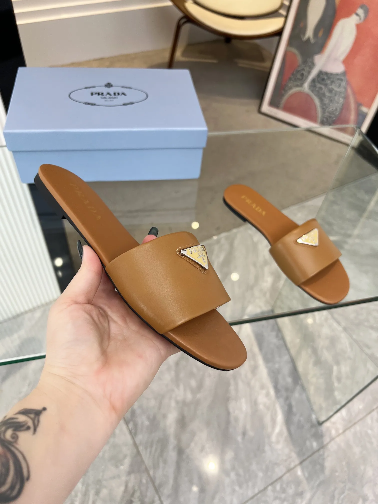 普拉达，2024最新款，码数35-43，出厂价:150（真皮底加30）