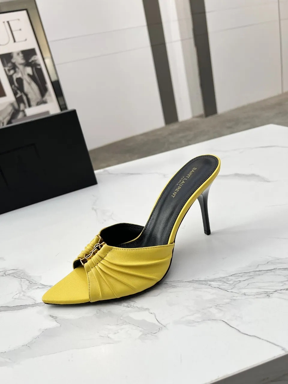 p210 YSL拖鞋，原版字母扣，手工捏皱，羊皮面，羊皮里，意大利真皮大底，跟高9厘米（原版跟高），34码到41码