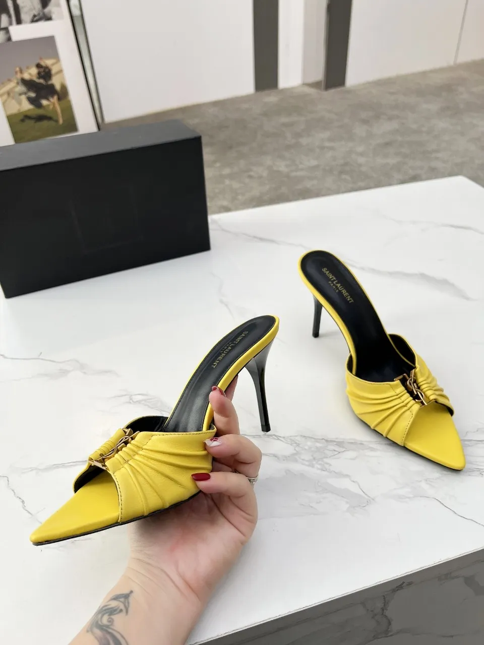 p210 YSL拖鞋,原版字母扣,手工捏皱,羊皮面,羊皮里,意大利真皮大底,跟高9厘米(原版跟高),34码到41码