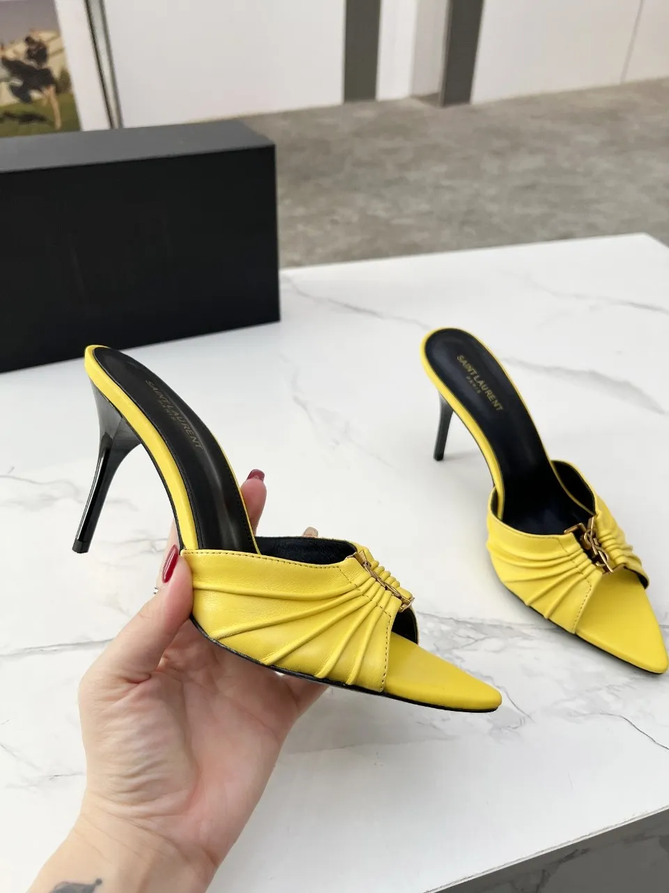 p210 YSL拖鞋,原版字母扣,手工捏皱,羊皮面,羊皮里,意大利真皮大底,跟高9厘米(原版跟高),34码到41码