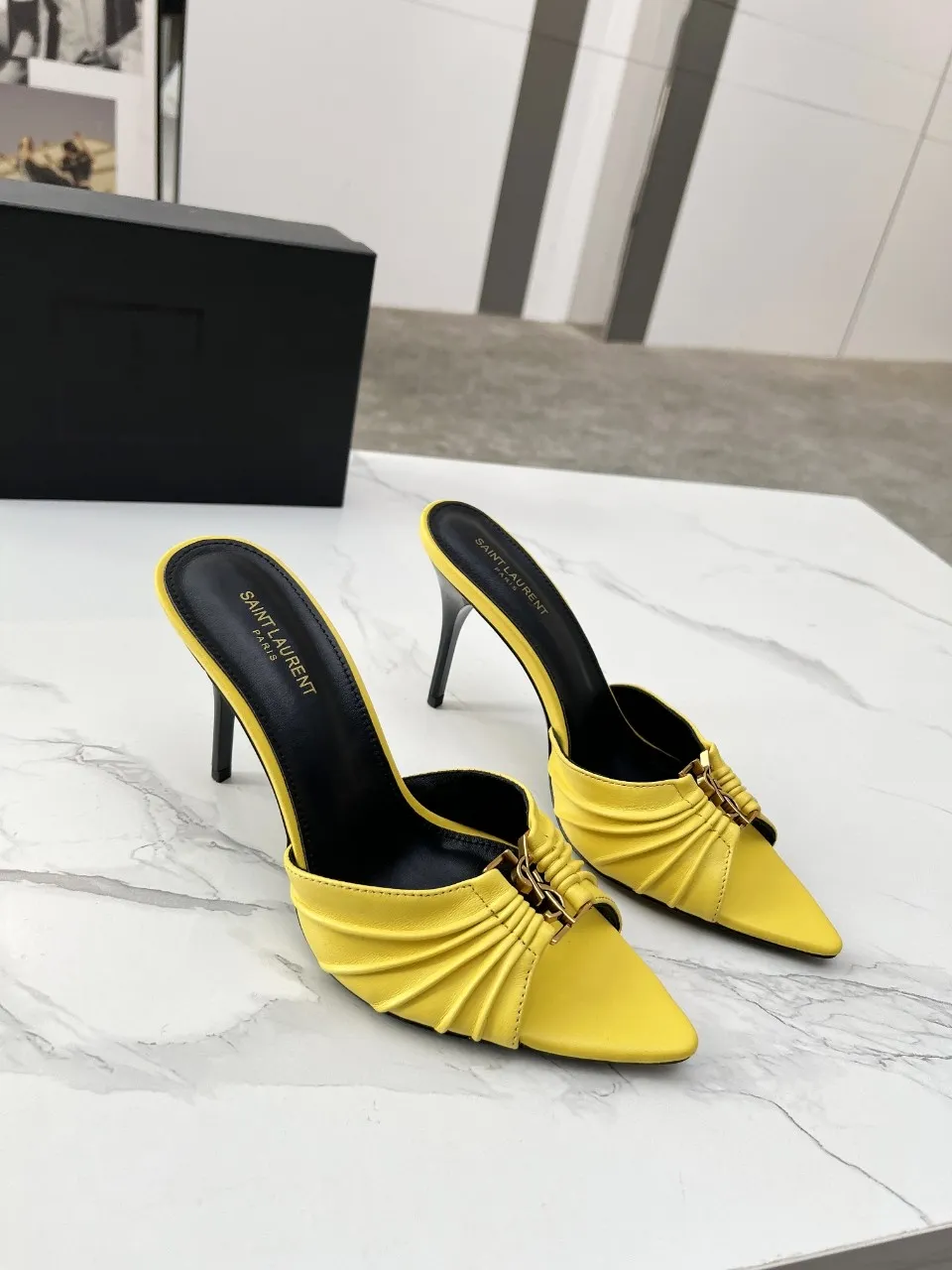 p210 YSL拖鞋，原版字母扣，手工捏皱，羊皮面，羊皮里，意大利真皮大底，跟高9厘米（原版跟高），34码到41码