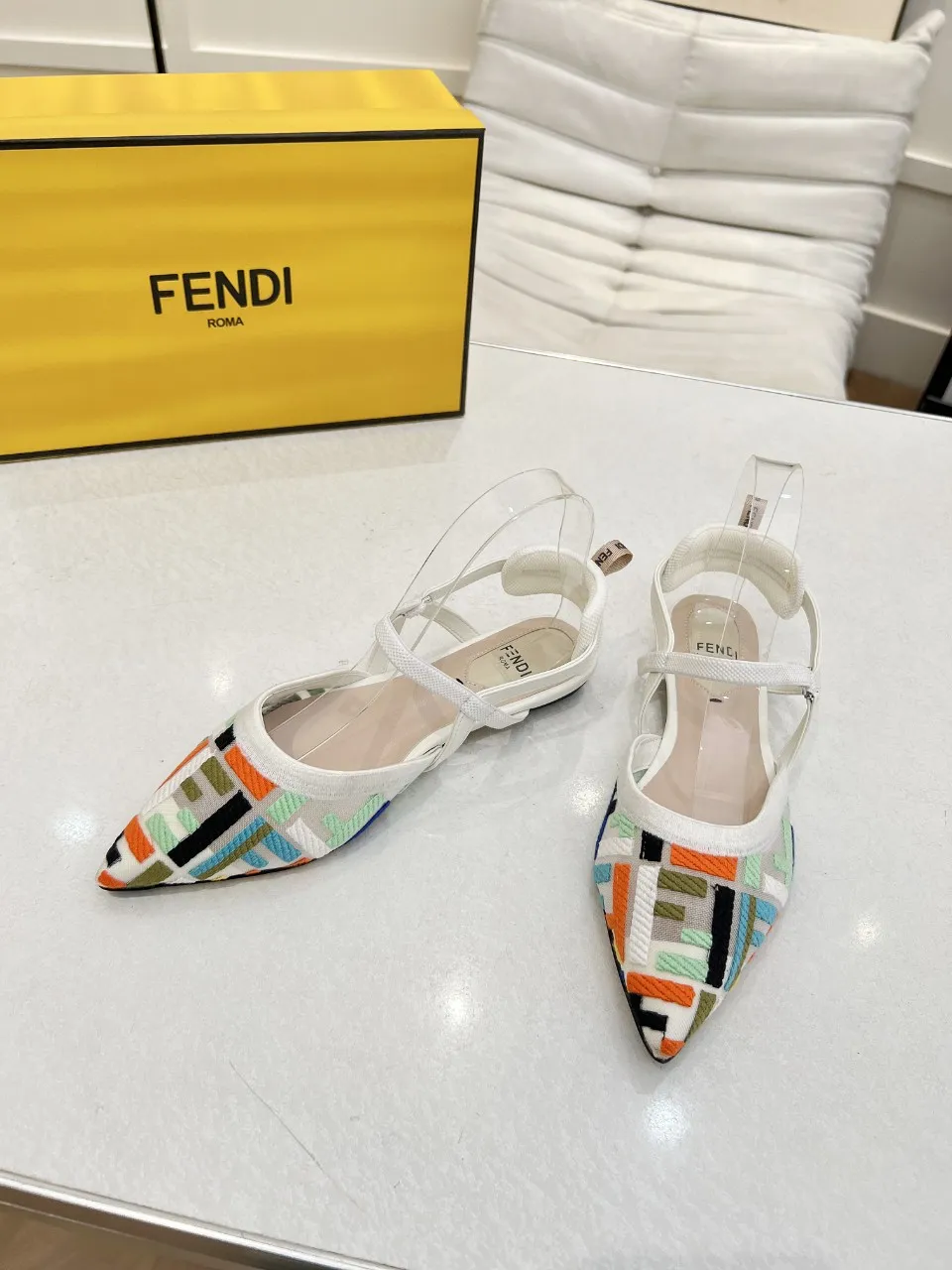 芬迪新款上线 跟高:平底 5.5 8.5 35-40(41、42、定做)p260