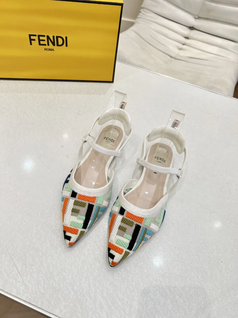 芬迪新款上线 跟高:平底 5.5 8.5 35-40(41、42、定做)p260