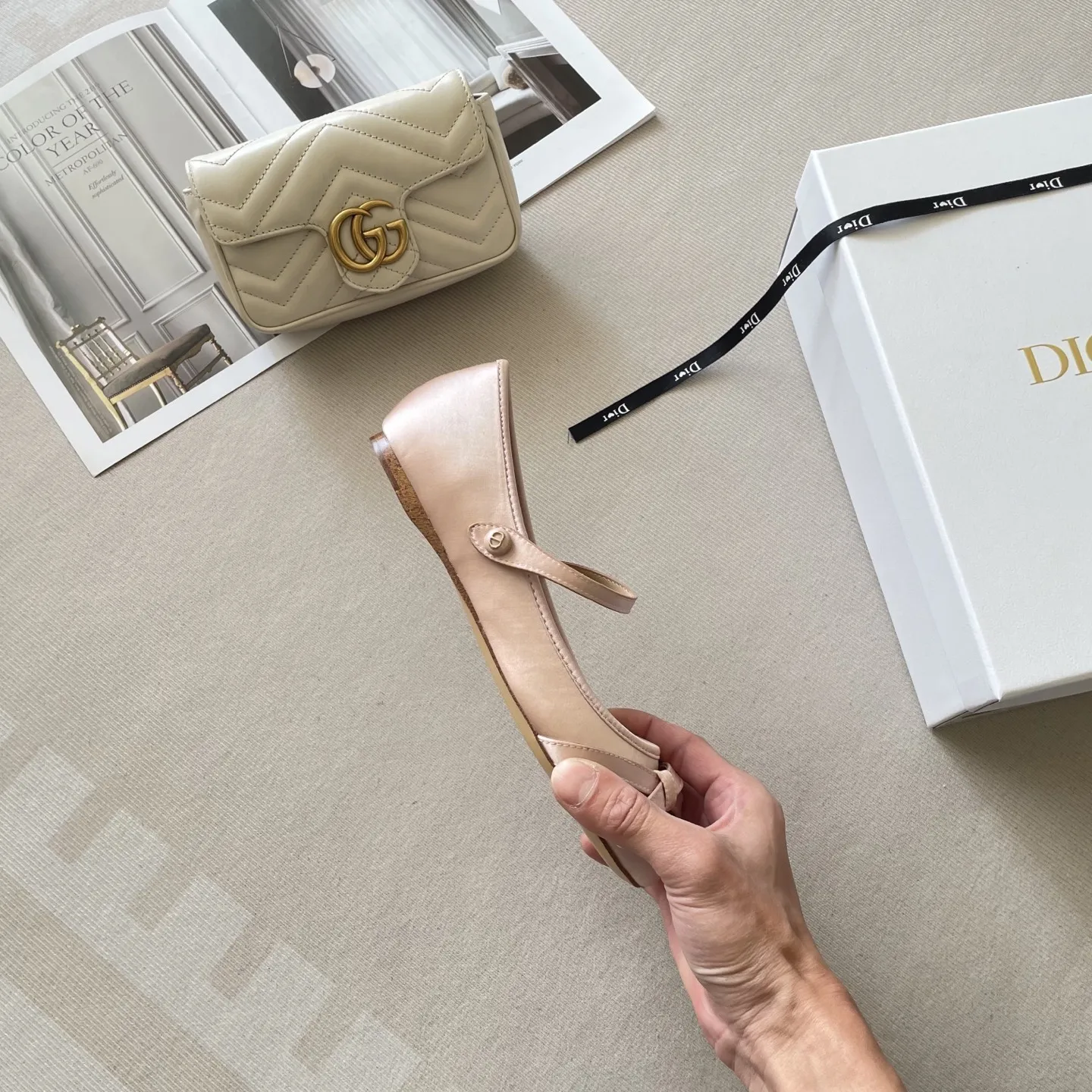 橙子出厂价💰110 DIOR 迪奥 2026顶级专柜 早春新款 官网上新 独家首发 迪奥 DIOR PUNK 26P 芭蕾舞鞋/平底玛丽珍/玛丽珍/芭蕾舞鞋/DIOR PUNK 穿搭/DIOR 小红书新品 早春OOTD DIOR PUNK 千金穿搭 ➤ 原版开模 代购版本 ➤ 混种环保绸缎鞋面 ➤ 私模意大利真皮大底 ➤ 全套专柜包装 Size：35-41