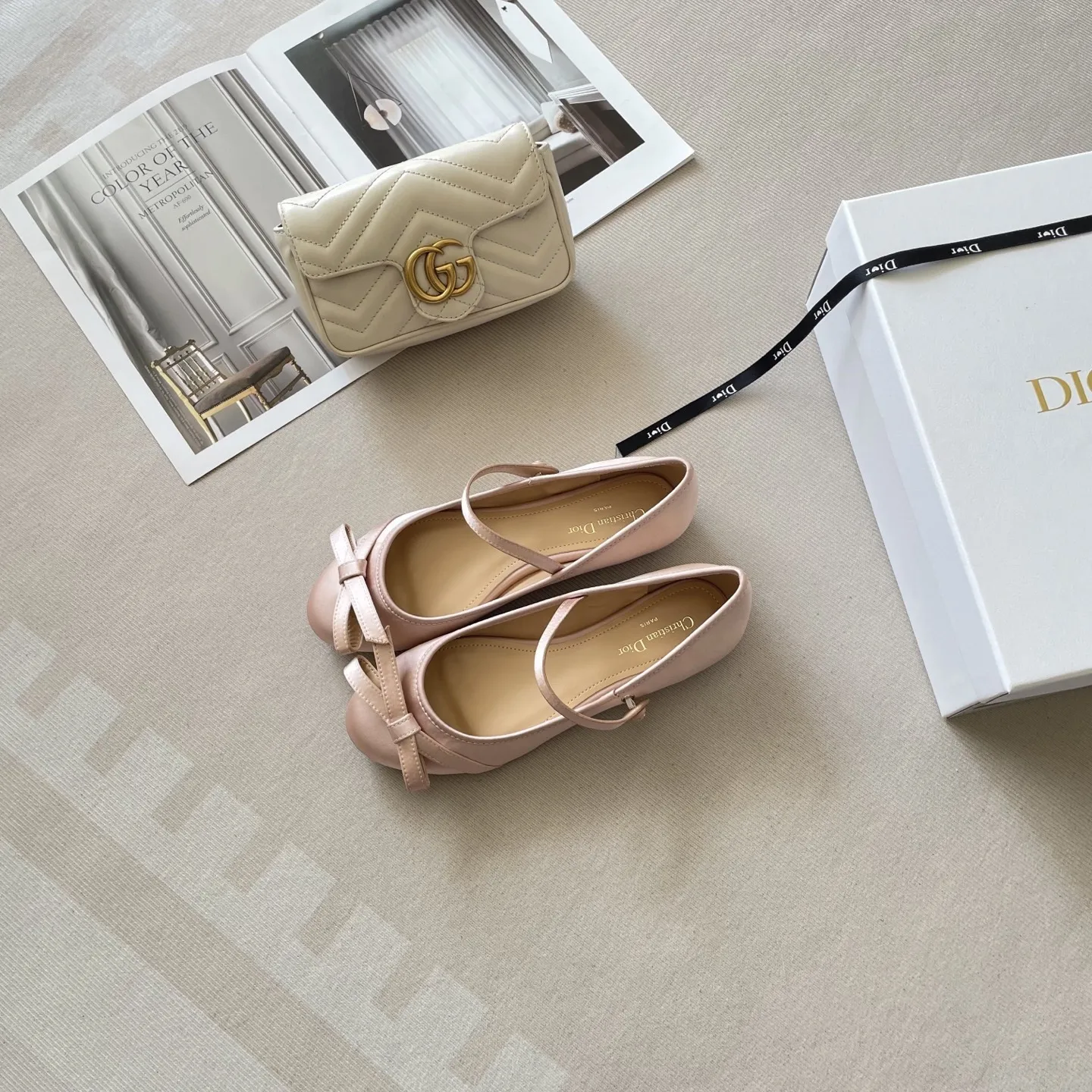 橙子出厂价💰110 DIOR 迪奥 2026顶级专柜 早春新款 官网上新 独家首发 迪奥 DIOR PUNK 26P 芭蕾舞鞋/平底玛丽珍/玛丽珍/芭蕾舞鞋/DIOR PUNK 穿搭/DIOR 小红书新品 早春OOTD DIOR PUNK 千金穿搭 ➤ 原版开模 代购版本 ➤ 混种环保绸缎鞋面 ➤ 私模意大利真皮大底 ➤ 全套专柜包装 Size：35-41