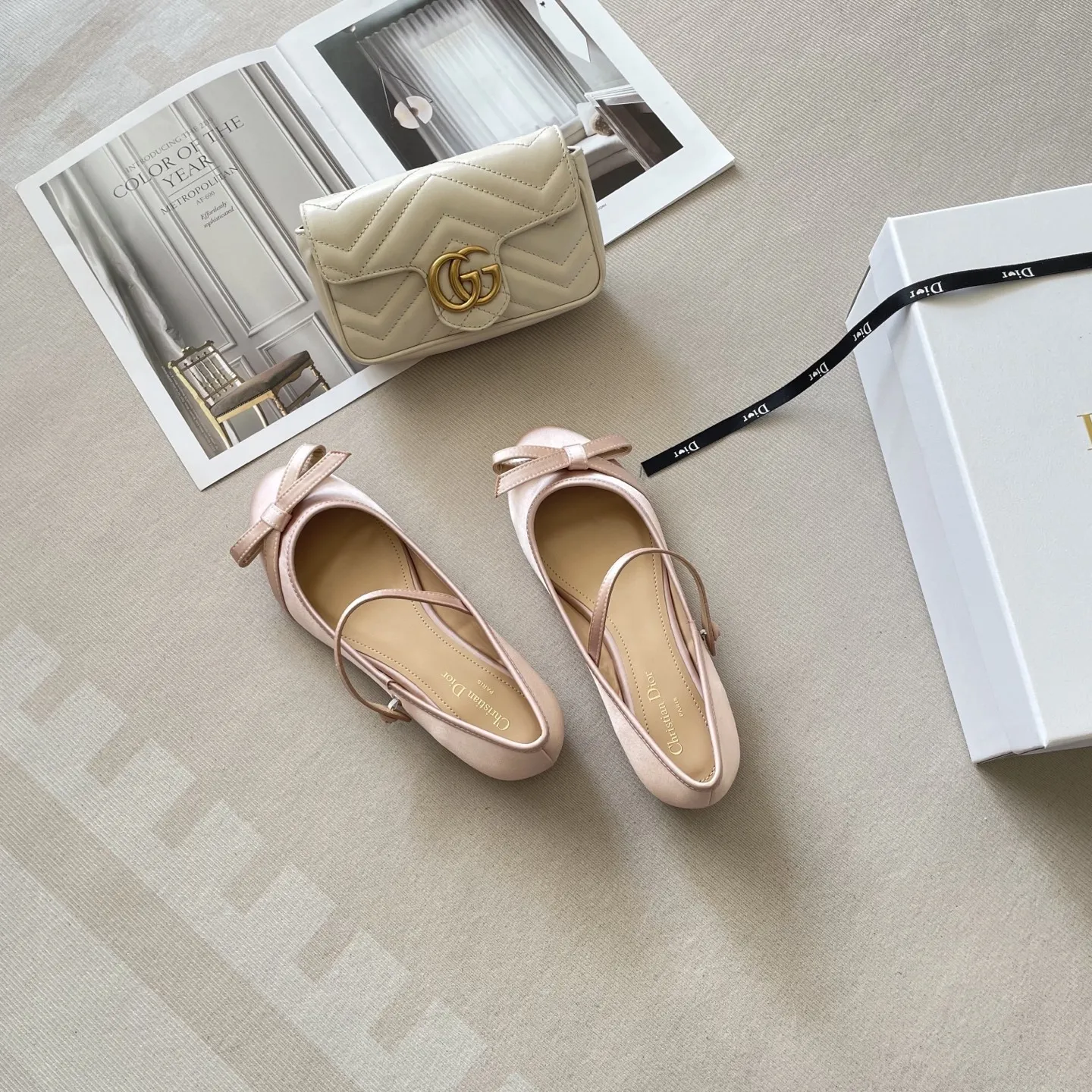 橙子出厂价💰110 DIOR 迪奥 2026顶级专柜 早春新款 官网上新 独家首发 迪奥 DIOR PUNK 26P 芭蕾舞鞋/平底玛丽珍/玛丽珍/芭蕾舞鞋/DIOR PUNK 穿搭/DIOR 小红书新品 早春OOTD DIOR PUNK 千金穿搭 ➤ 原版开模 代购版本 ➤ 混种环保绸缎鞋面 ➤ 私模意大利真皮大底 ➤ 全套专柜包装 Size：35-41