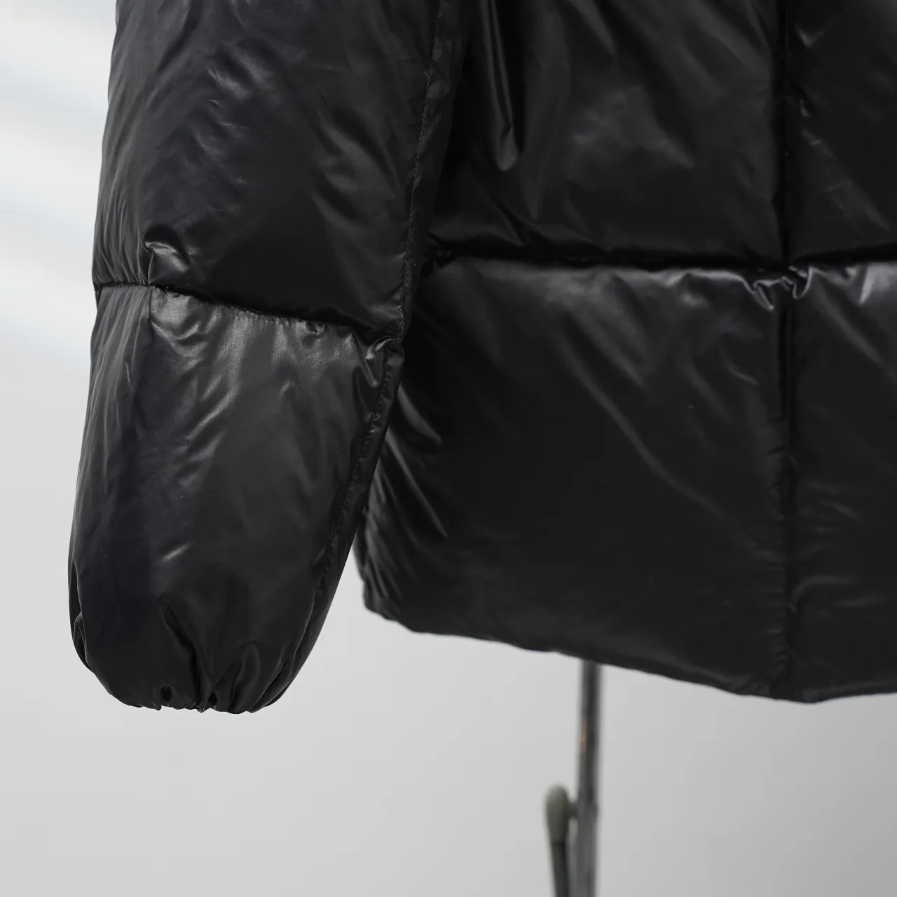 工厂直供C厂💰430 B厂💰550 MONCLER丨蒙口宋茜同款短款连帽羽绒服 尺码:1-3