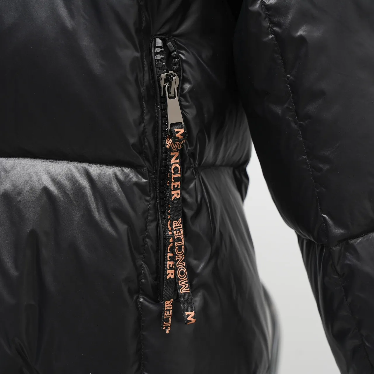 工厂直供C厂💰430 B厂💰550 MONCLER丨蒙口宋茜同款短款连帽羽绒服 尺码:1-3