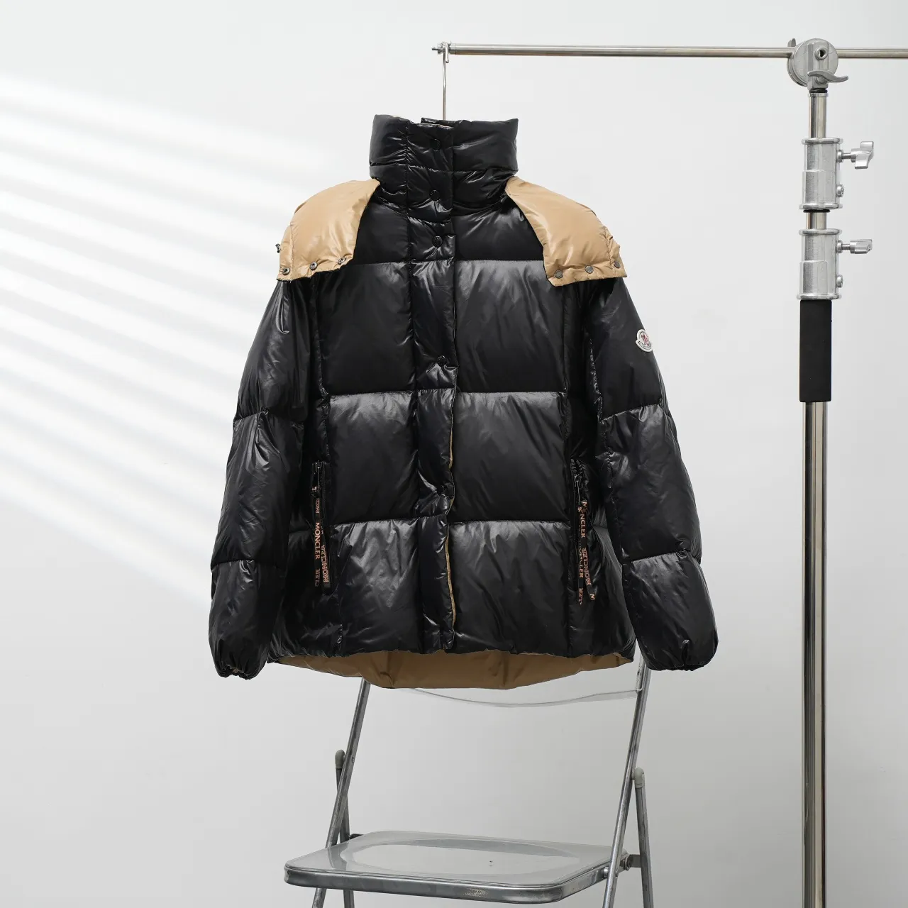 工厂直供C厂💰430 B厂💰550 MONCLER丨蒙口宋茜同款短款连帽羽绒服 尺码：1-3