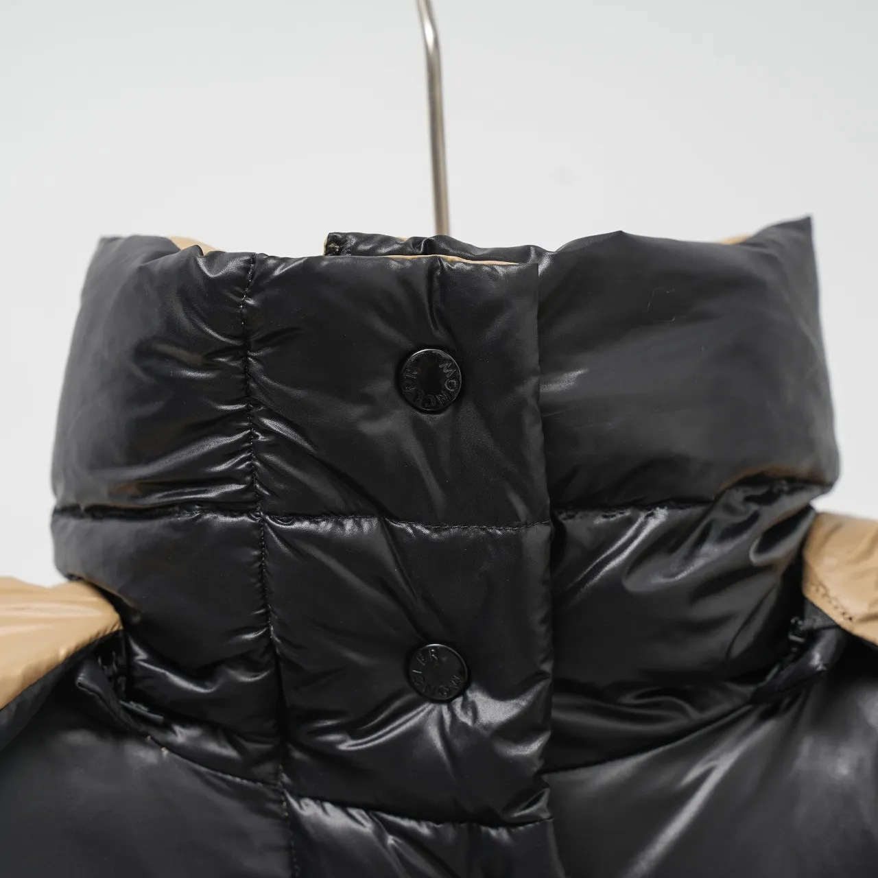 工厂直供C厂💰430 B厂💰550 MONCLER丨蒙口宋茜同款短款连帽羽绒服 尺码：1-3