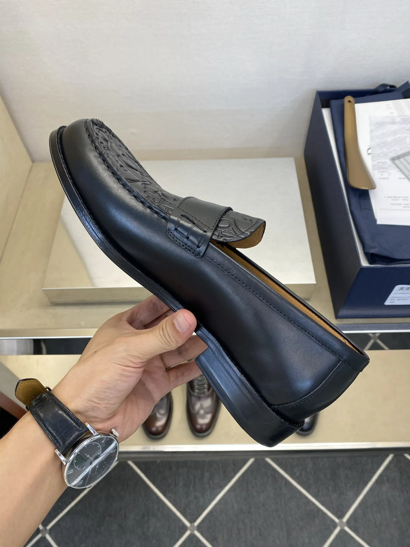 ¥500➰DIOR 正装乐福鞋/真皮大底 size:38-46